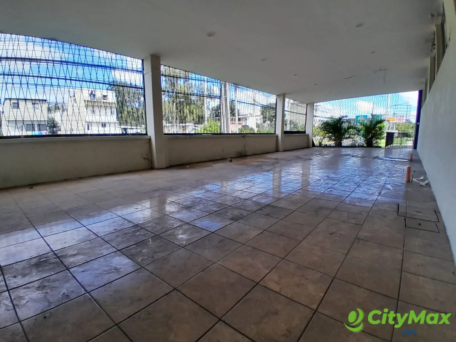 Rento local comercial en Zona 12 - foto 1