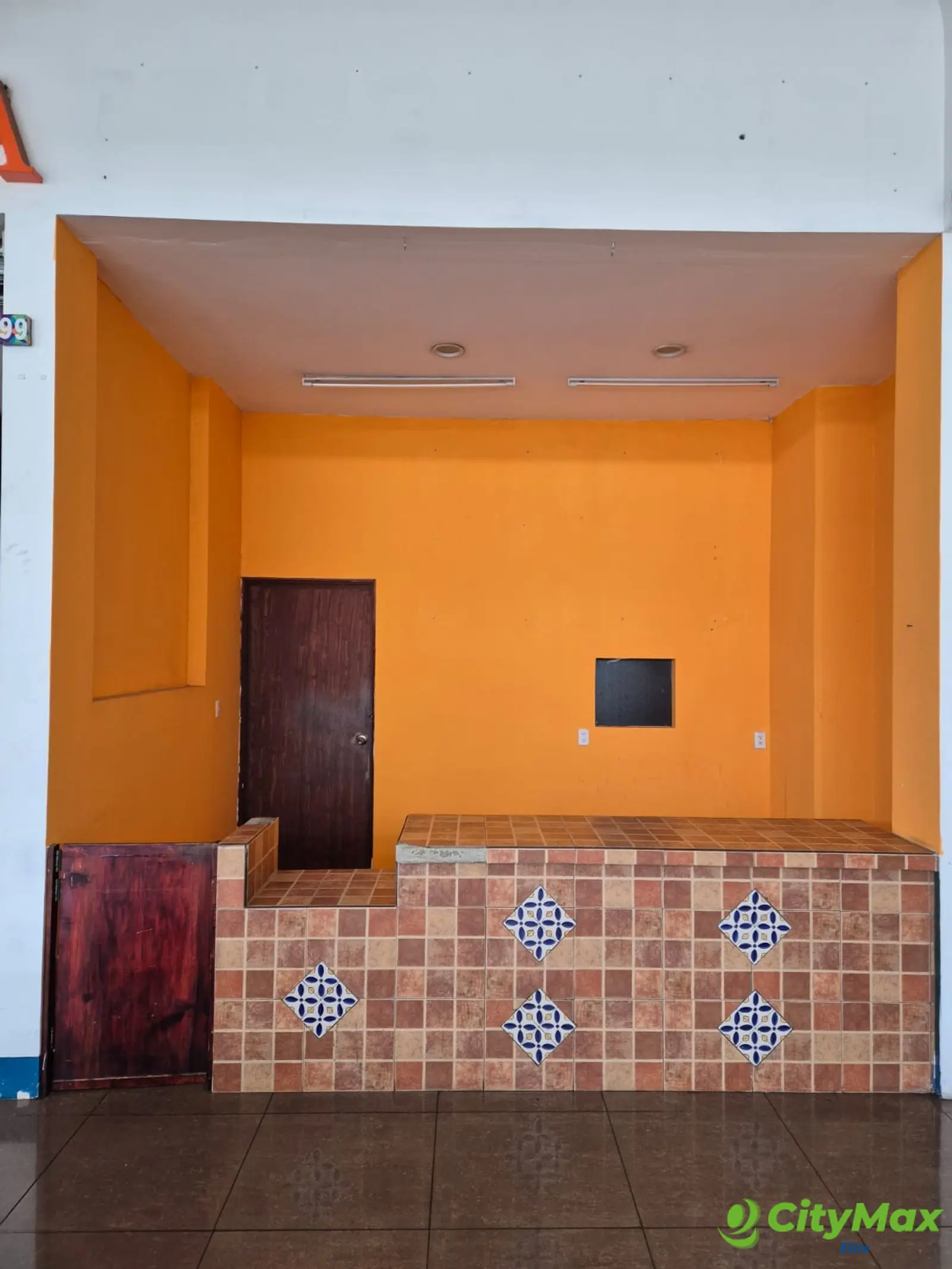 LOCAL COMERCIAL EN RENTA - foto 1
