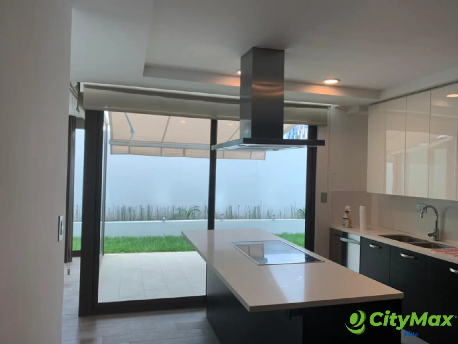 Apartamento en venta en zona 10 - foto 1