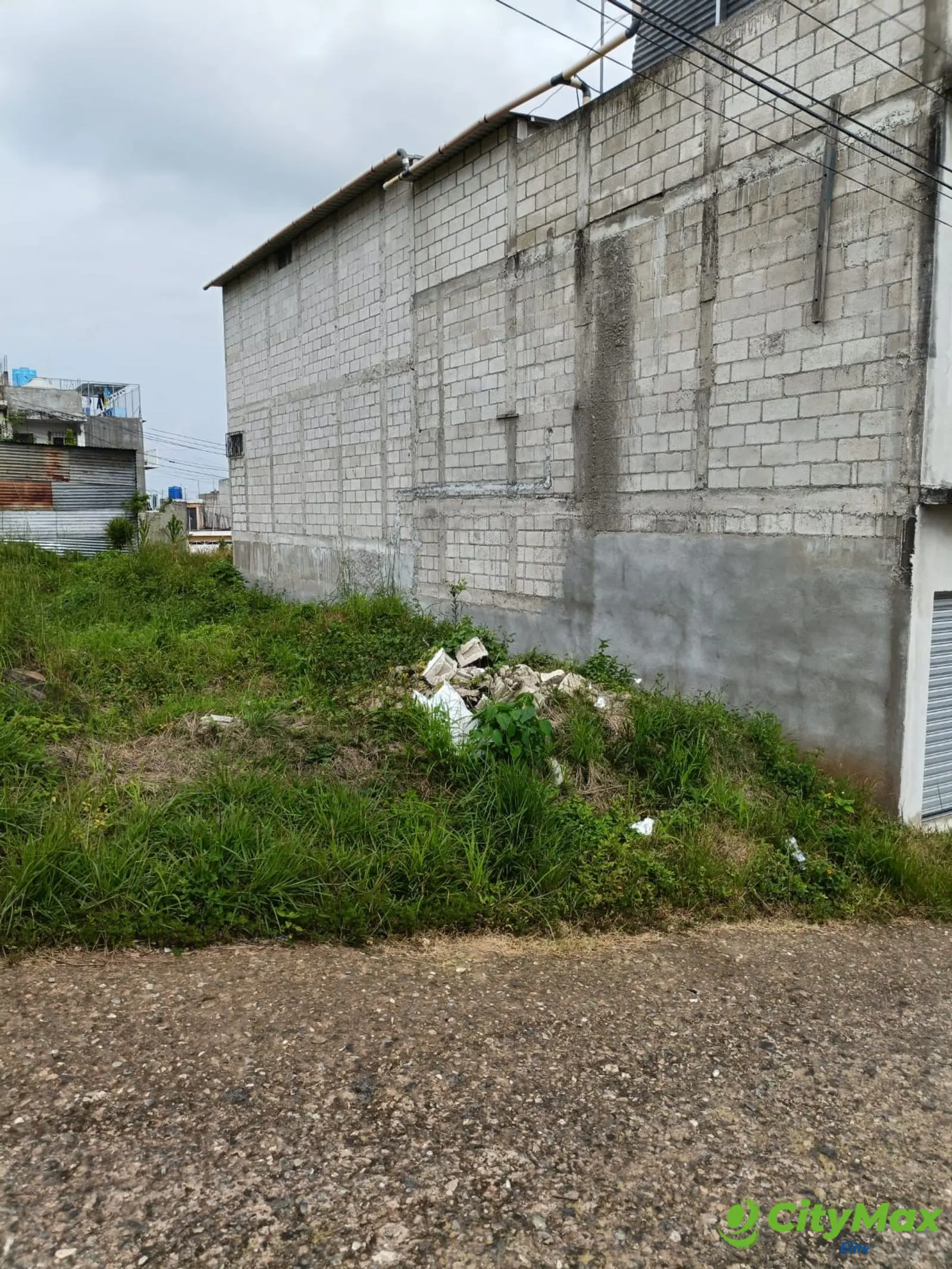 Terreno en venta en zona 18 - foto 1