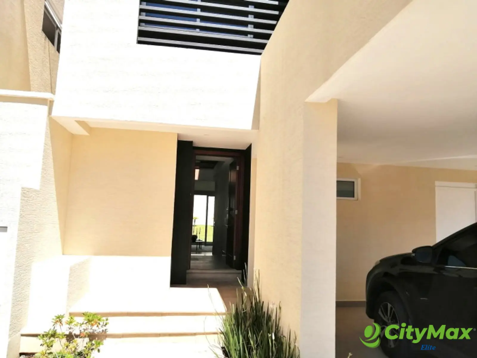 Casa en Venta en Residencial Portal del Bosque - foto 1
