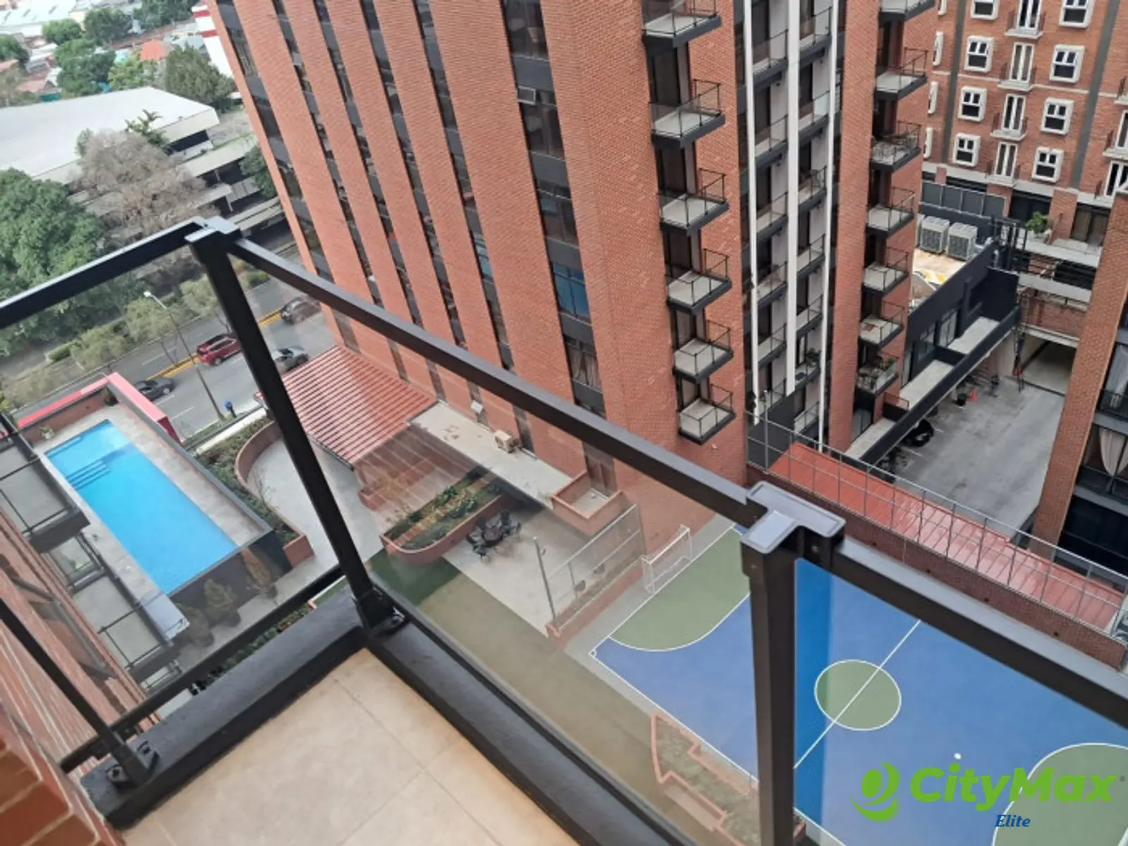 APARTAMENTO EN ALQUILER EN MODRA Z.4 - foto 1