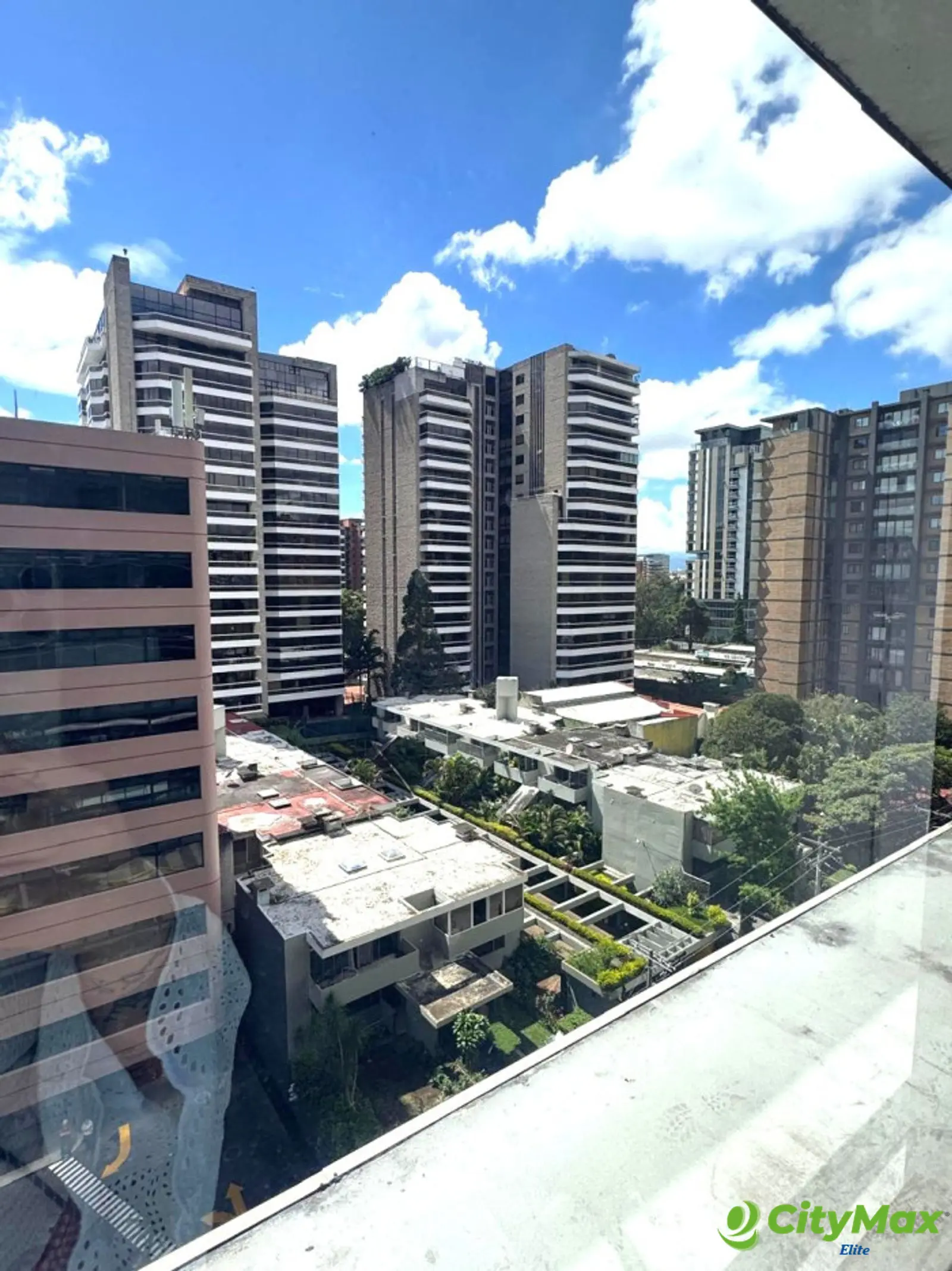 OFICINA EN ALQUILER EN ZONA 10 - foto 1