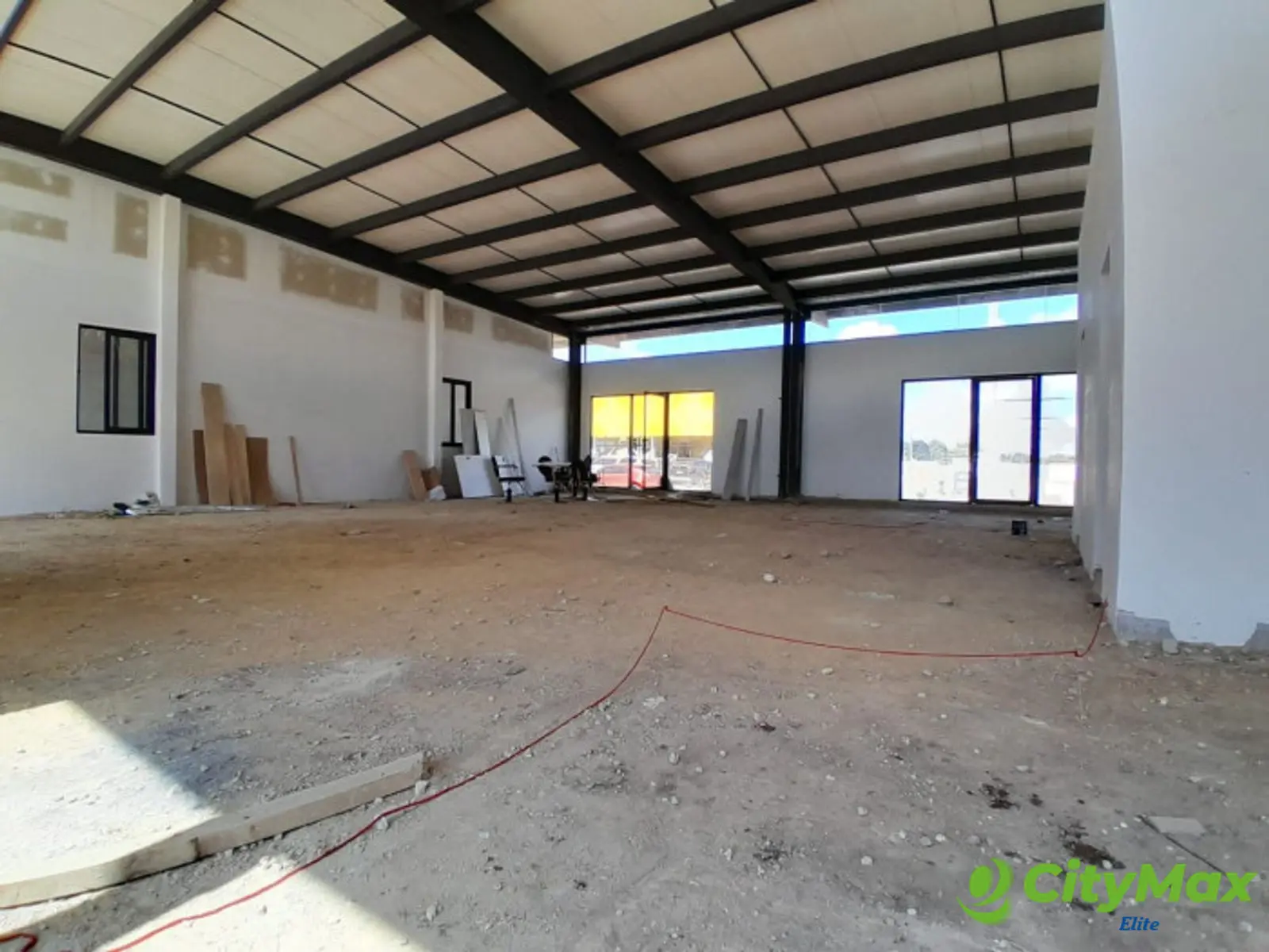 Renta de Local Comercial en el Km 17.4 - foto 1