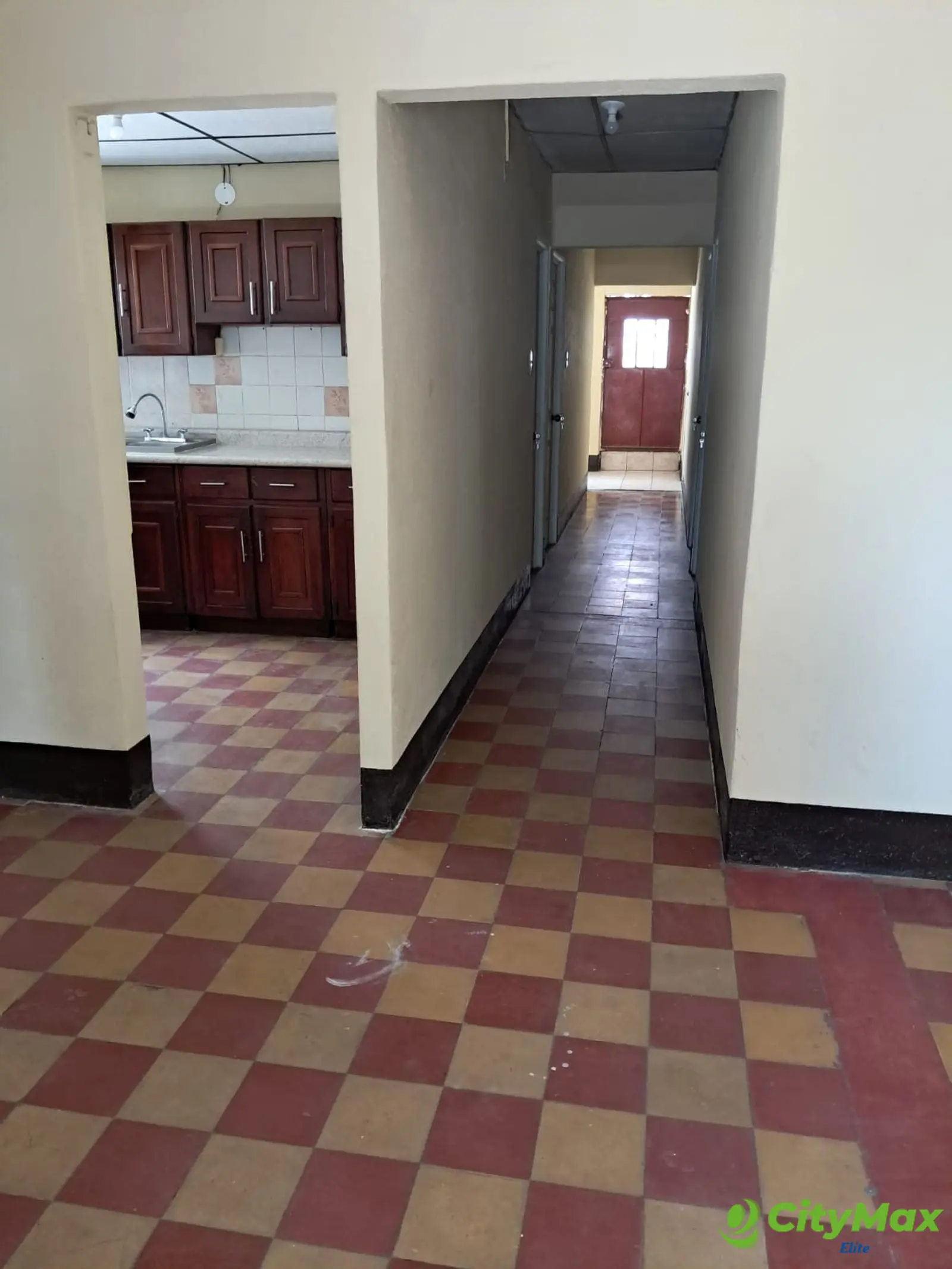 Casa Residencial en Colonia Santa Marta, Zona 5 Mixco - foto 1