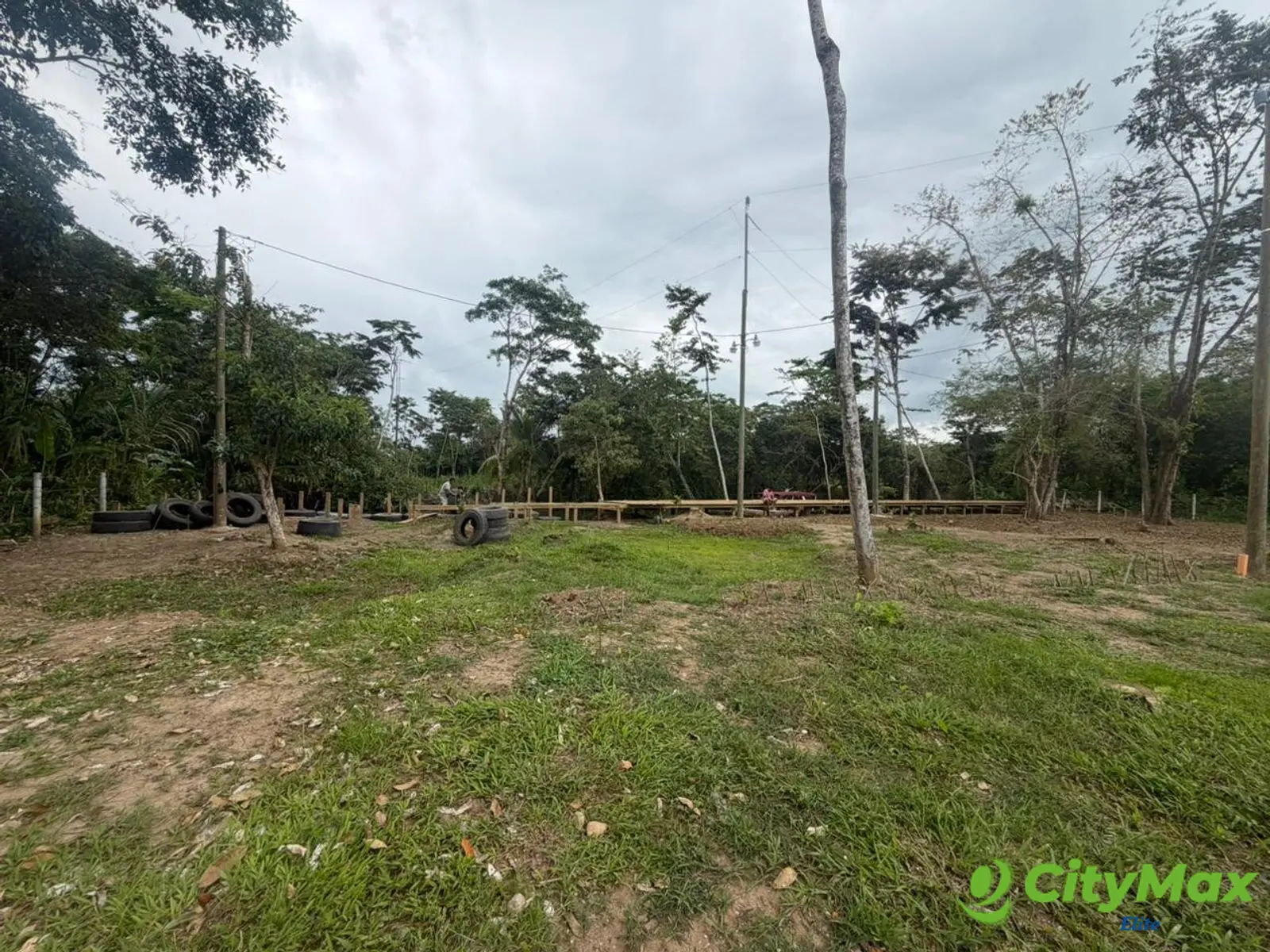 Terreno en venta en Rio Ciénega, Livingston - foto 1