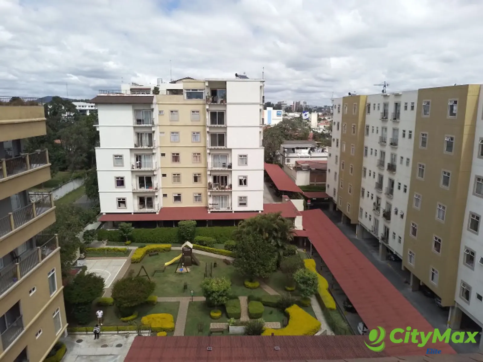 Apartamento en Venta en Las Charcas zona 11 - foto 1