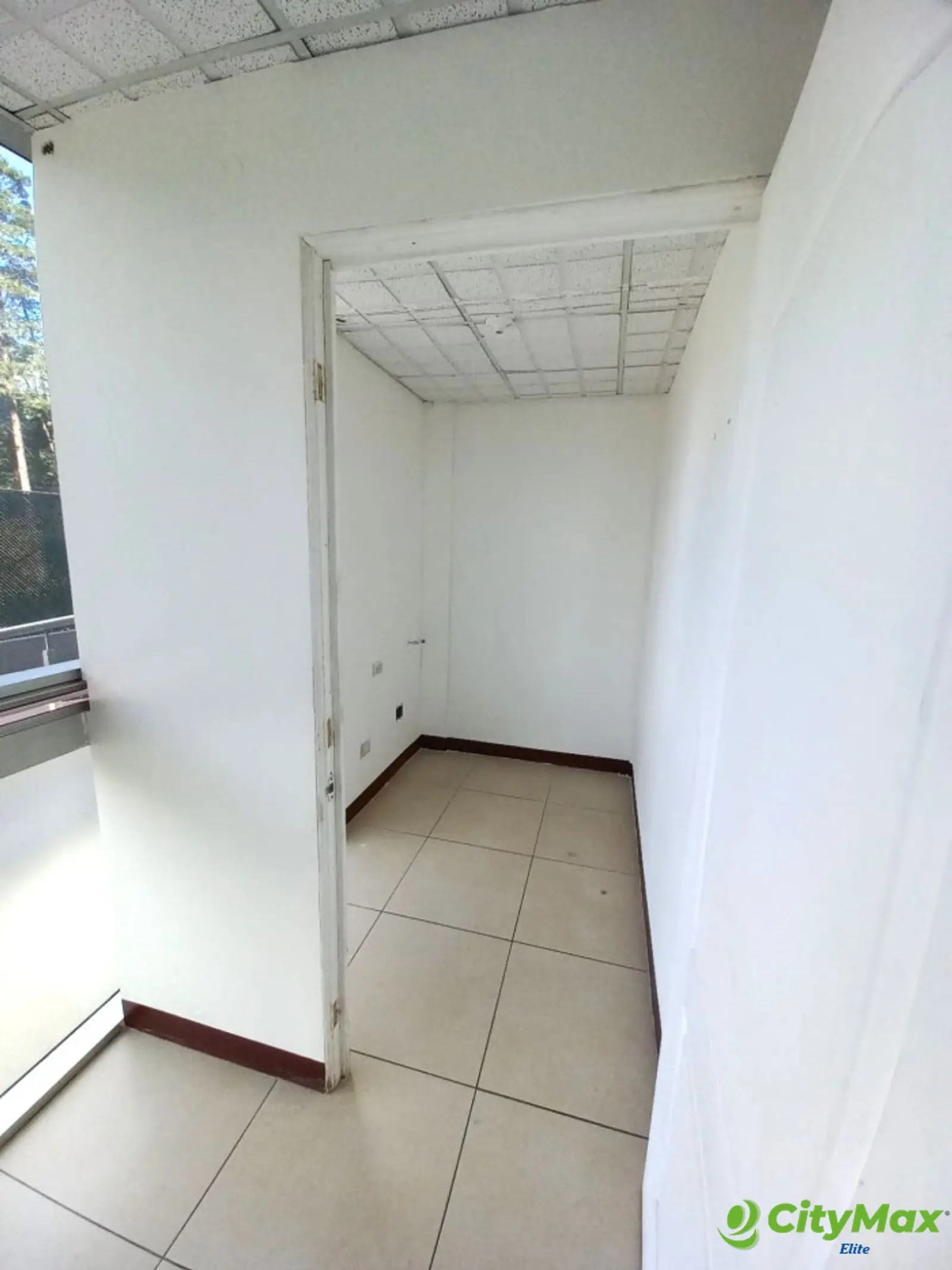 Oficina en Alquiler en Edificio SCENA - Km 16.5 CES - foto 1