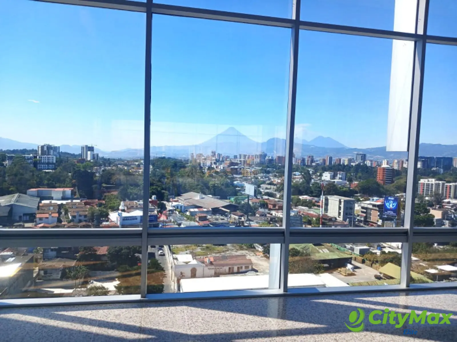 Edificio en Alquiler en zona 10 - Por estrenar !! - foto 1