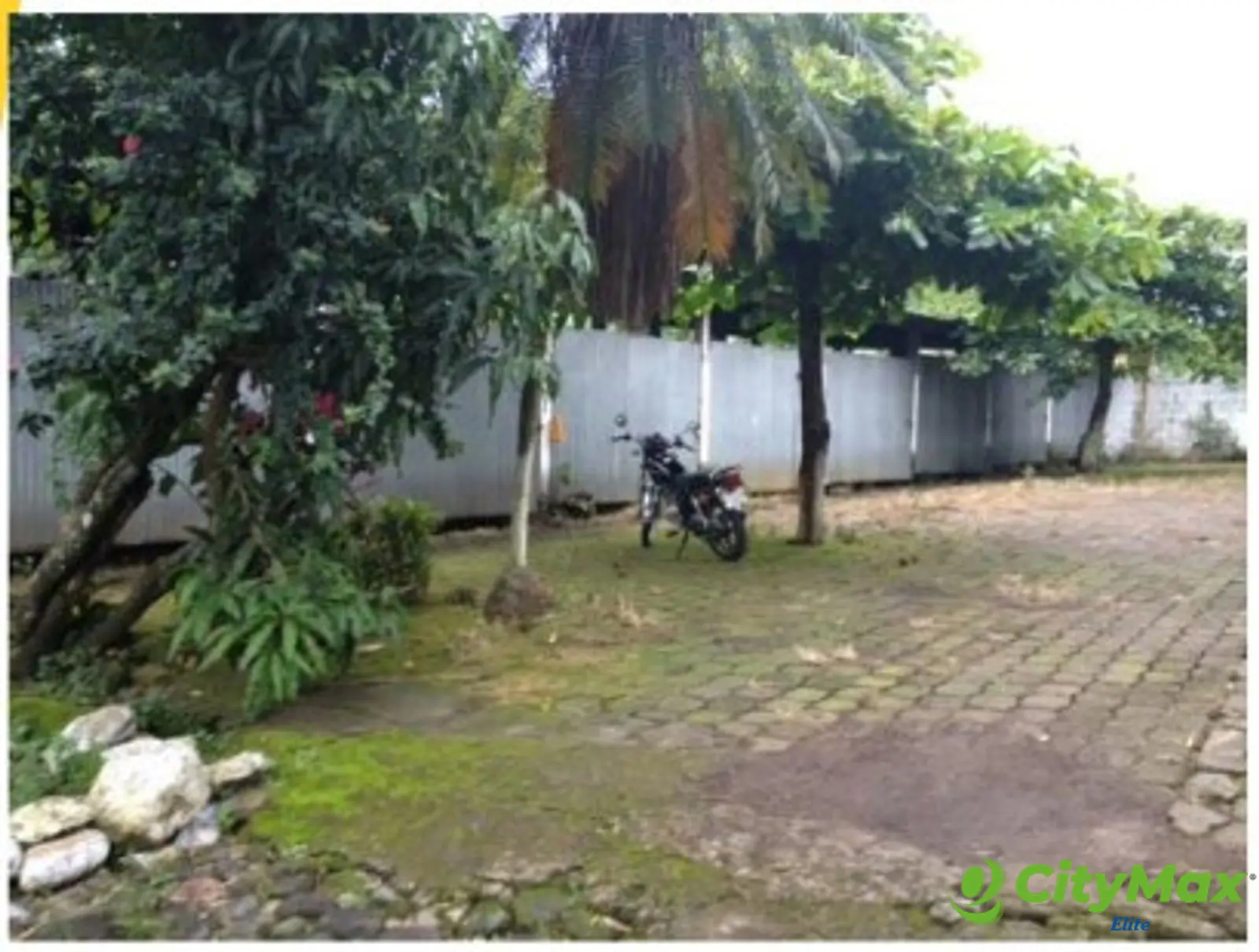 Renta de Terreno Comercial - foto 1