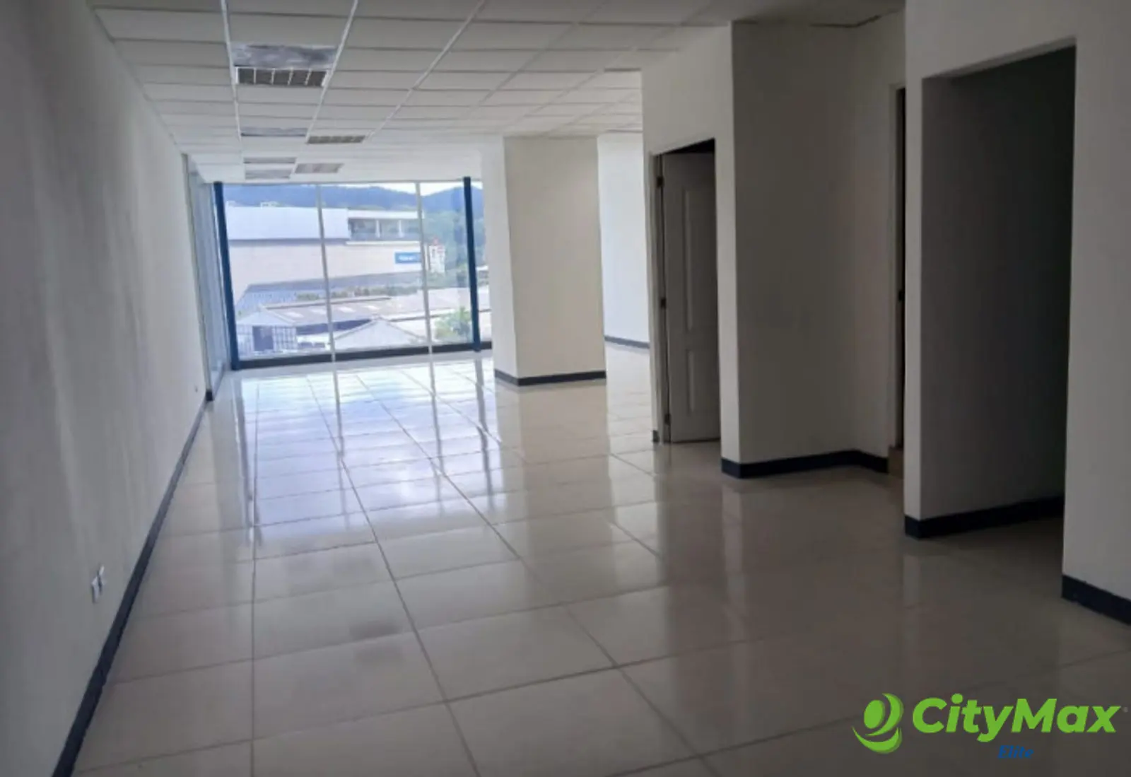 Alquiler de Oficina de 86m² en Zona Pradera - foto 1