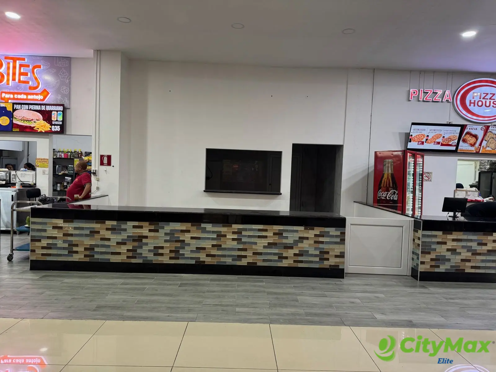 Renta de Local en Food Court sobre Calzada Roosevelt - foto 1