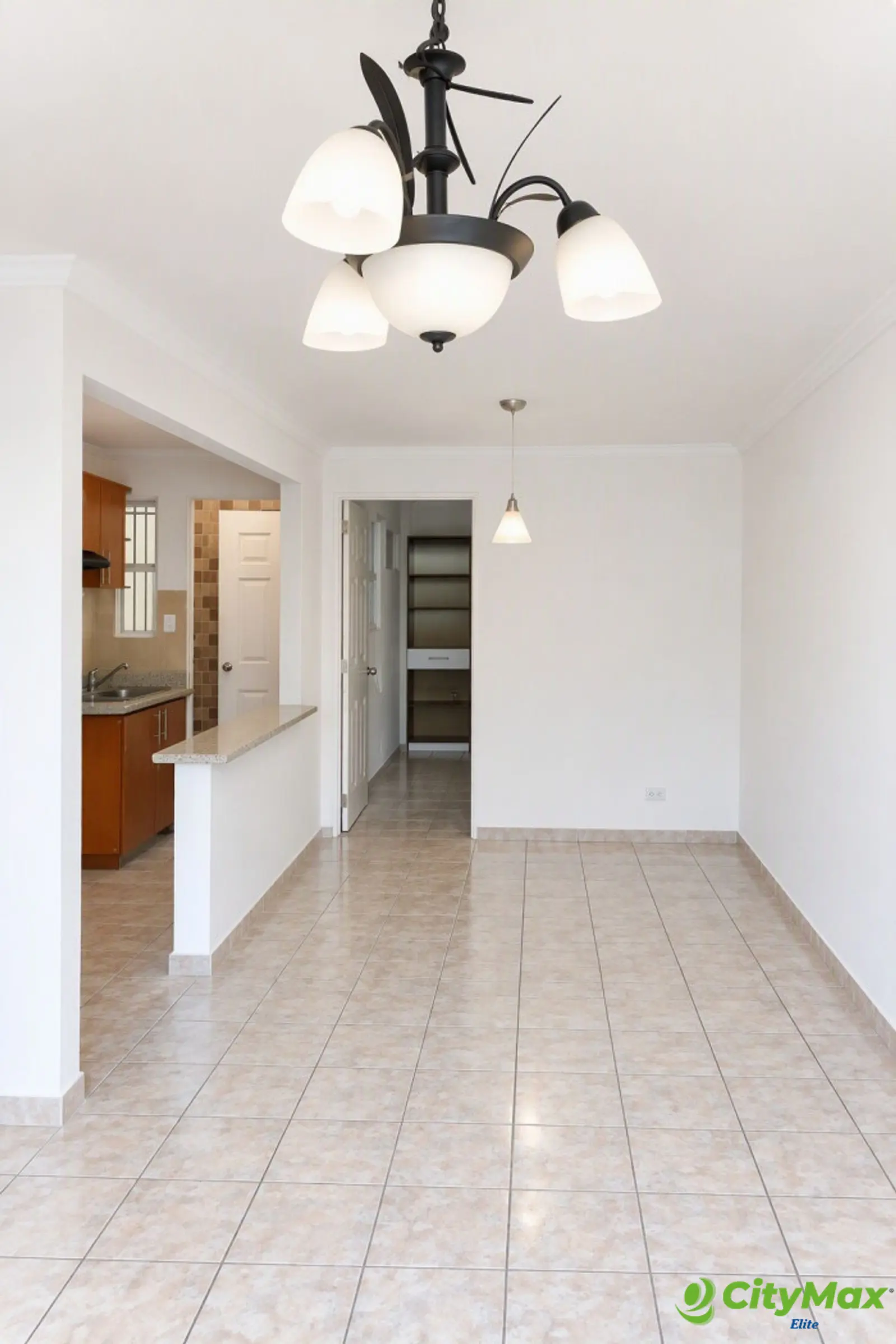 CASA EN VENTA RESIDENCIALES LOS ARCOS SAN MIGUEL PETAPA - foto 2