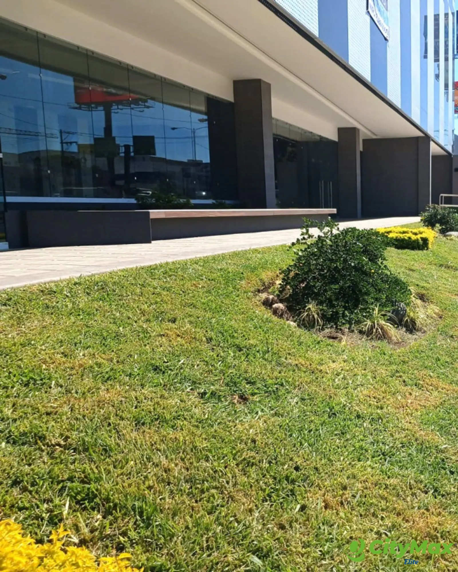 Edificio en Alquiler en zona 10 - Por estrenar !! - foto 2