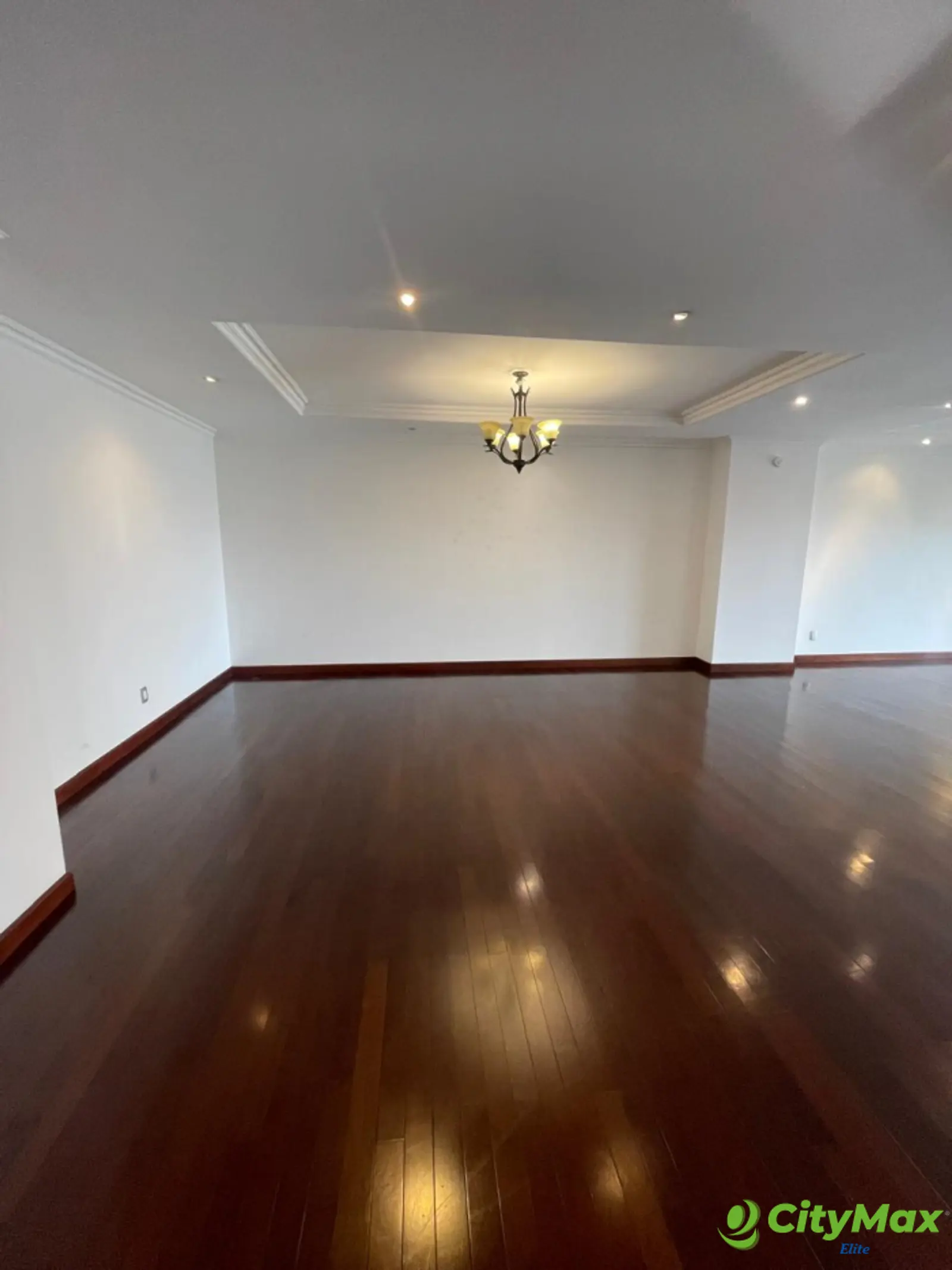 Apartamento en renta en zona 14 - foto 4