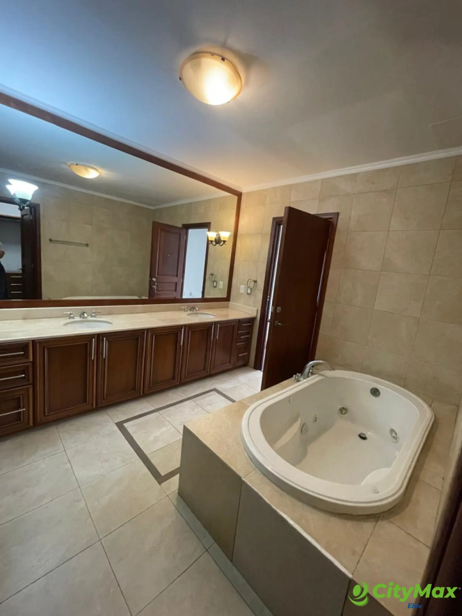Apartamento en renta en zona 14 - foto 16