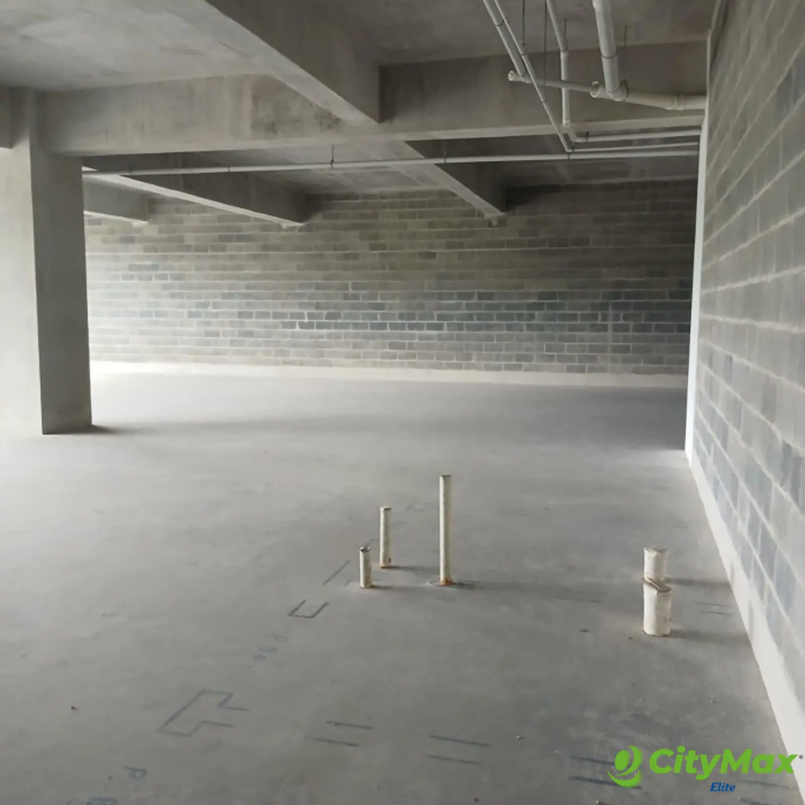 Rento Oficina Comercial en Zona 15 - foto 3