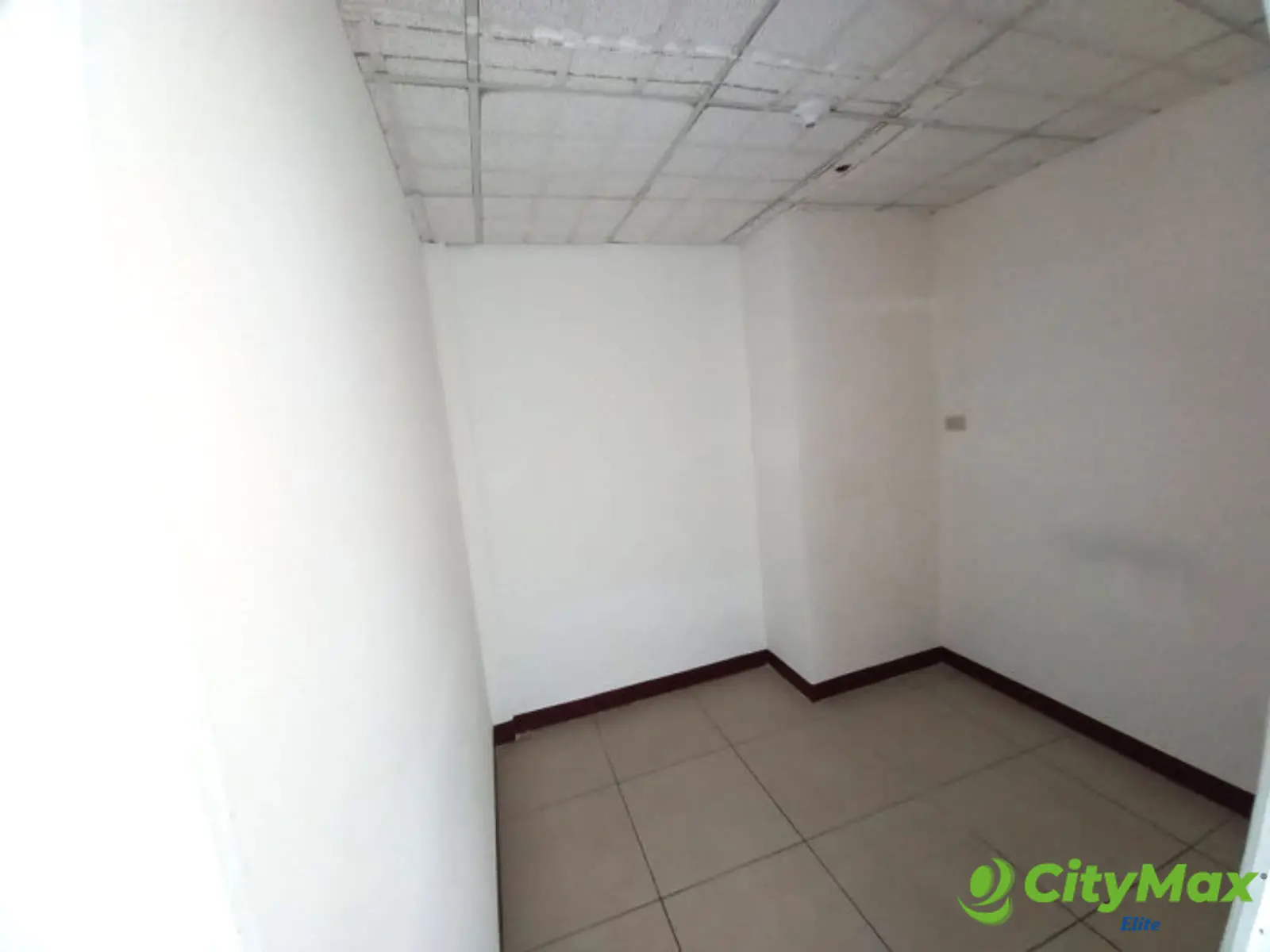 Oficina en Alquiler en Edificio SCENA - Km 16.5 CES - foto 4