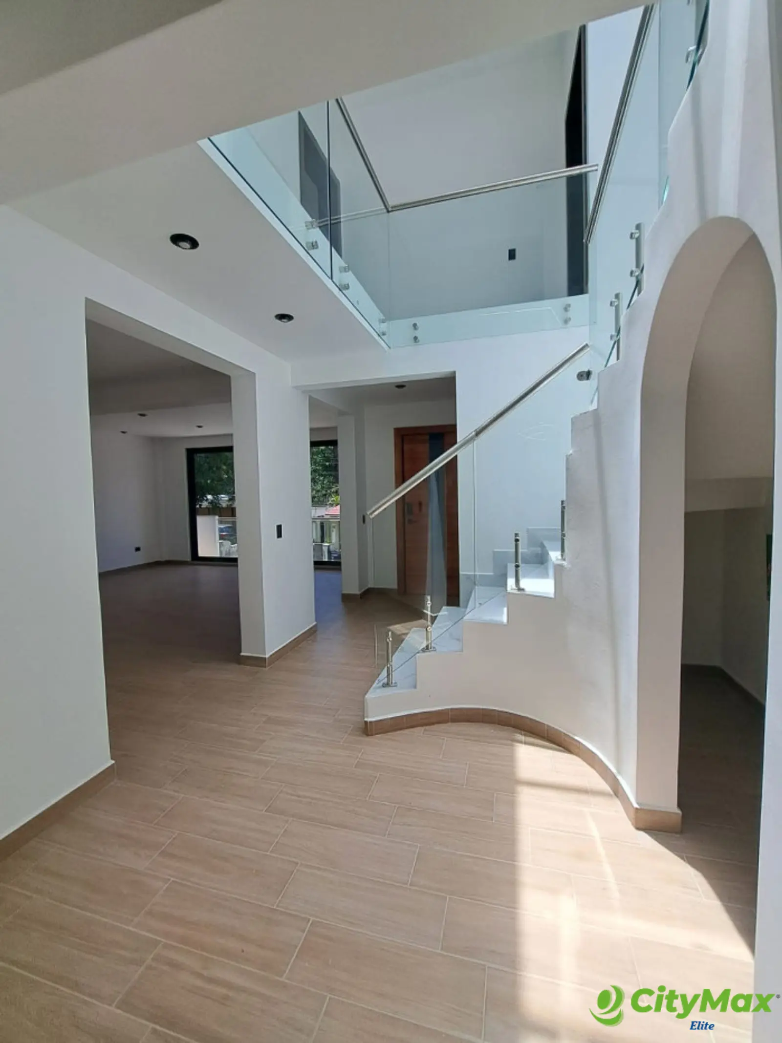 Moderna casa en venta en Terravista km 16.5 CAES - foto 4