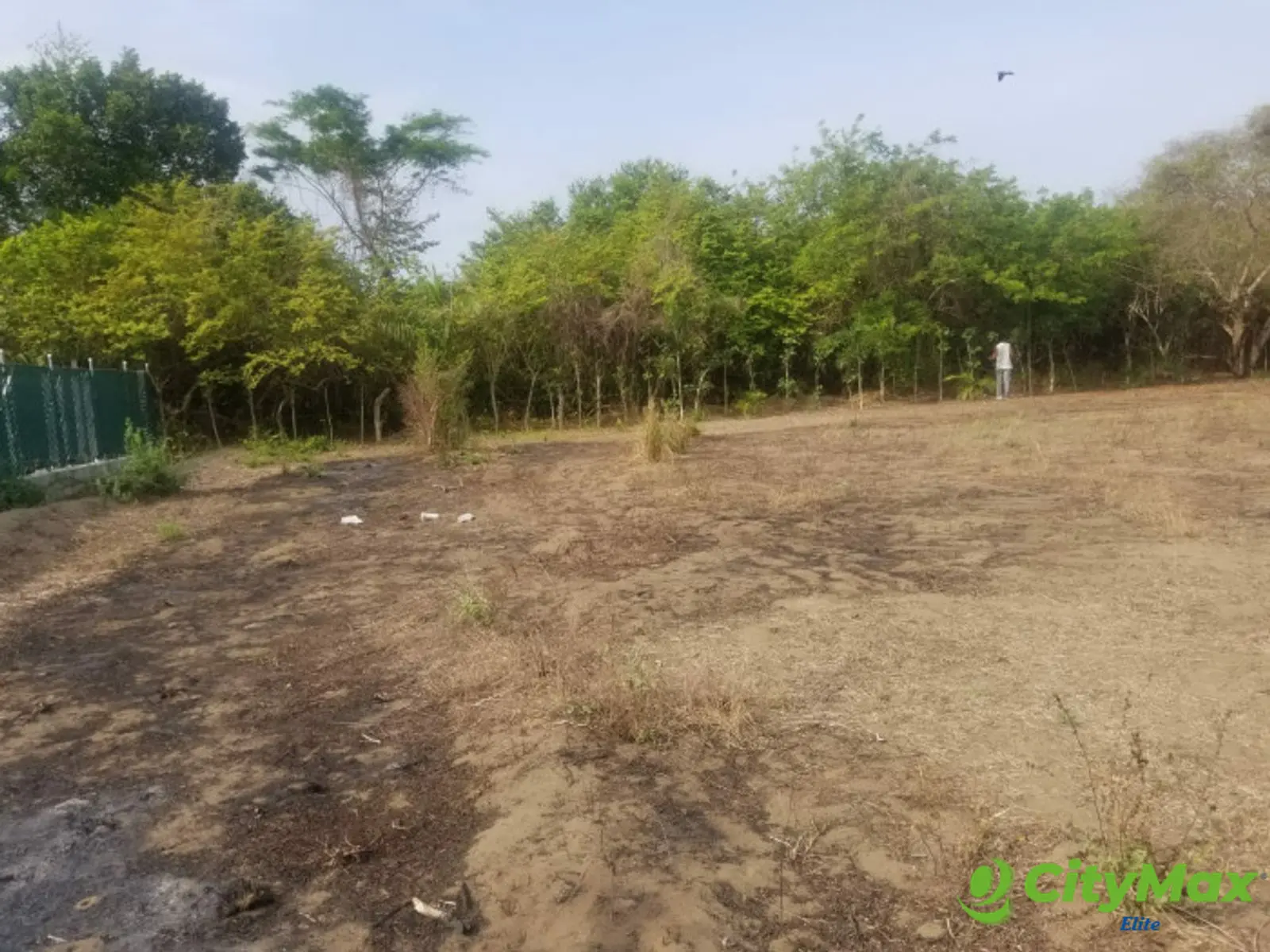 TERRENO COMERCIAL EN VENTA - foto 2
