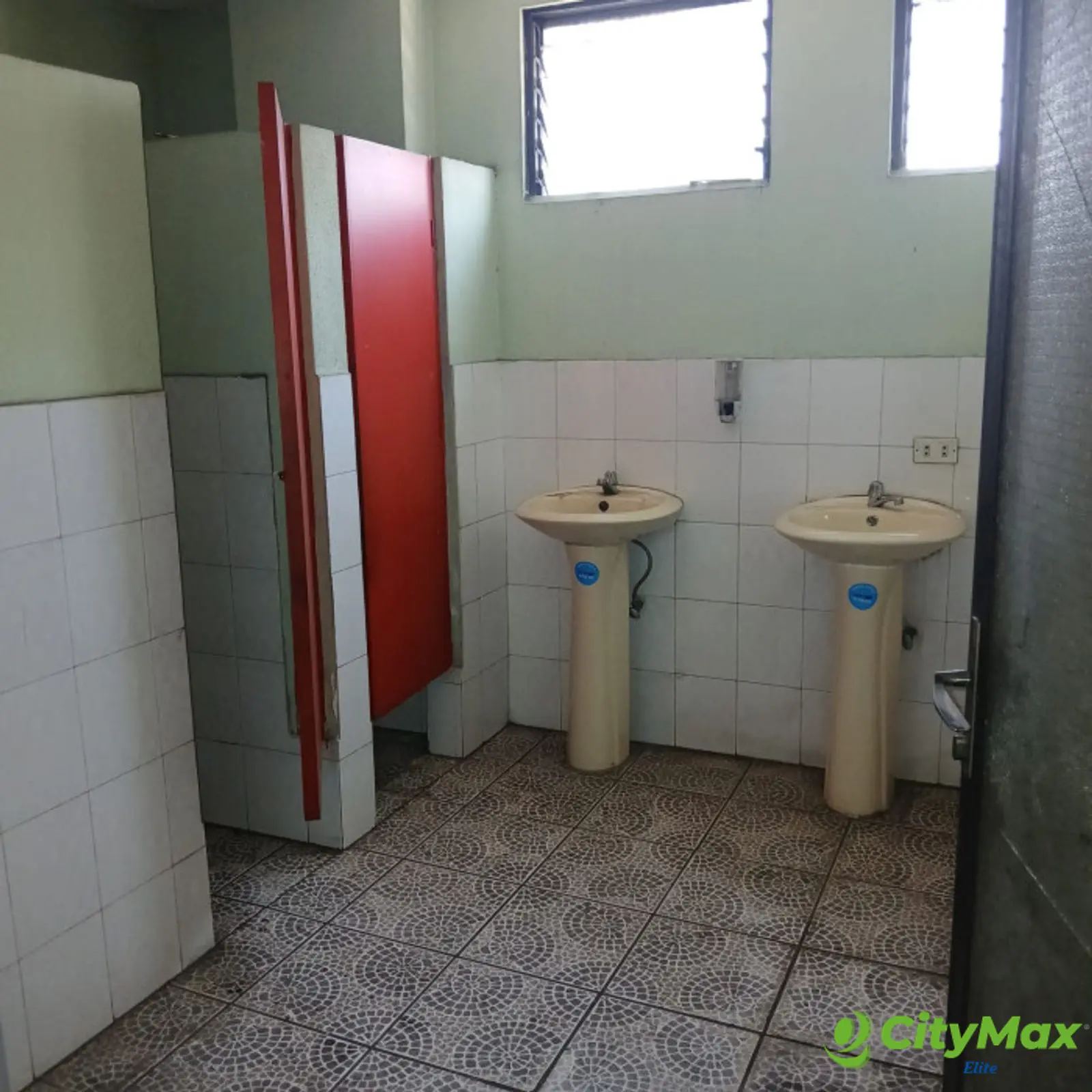 Local Comercial ubicado sobre la Calzada San Juan Z 7 - foto 10