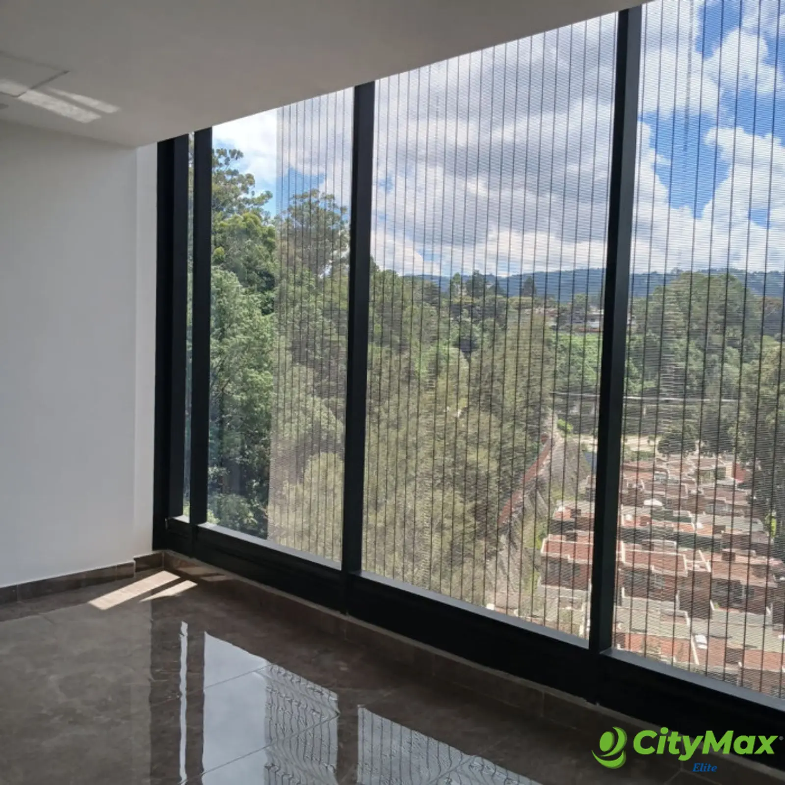 Rento Oficina Comercial en Zona 15 - foto 12