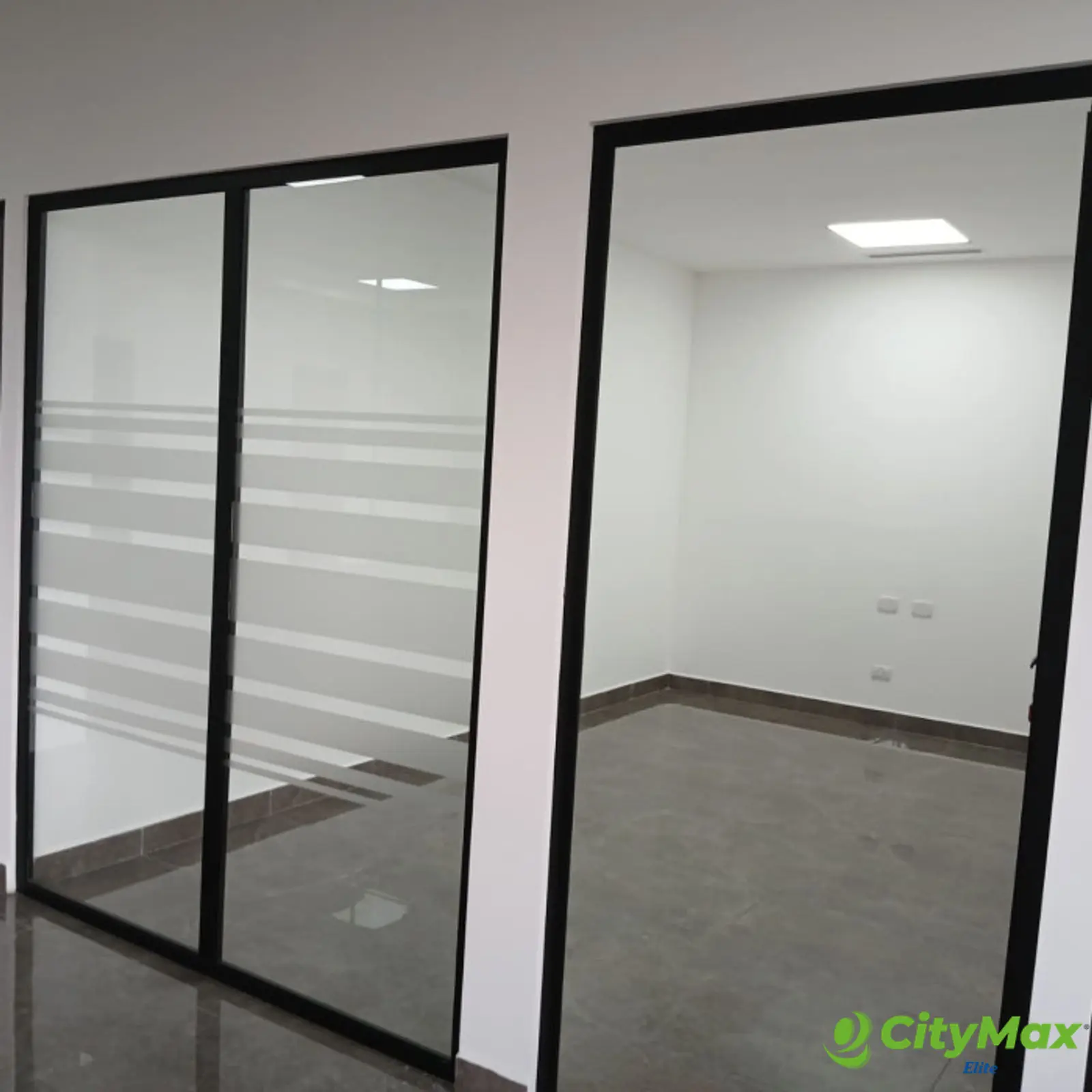 Rento Oficina Comercial en Zona 15 - foto 9