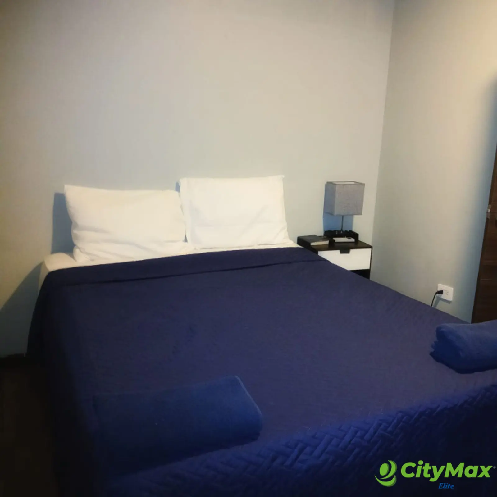 Alquiler de Apartamento Amueblado en Zona 10 - foto 2
