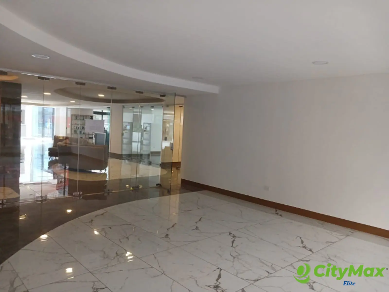 Local en Renta en Centro Empresarial zona 10  - foto 6