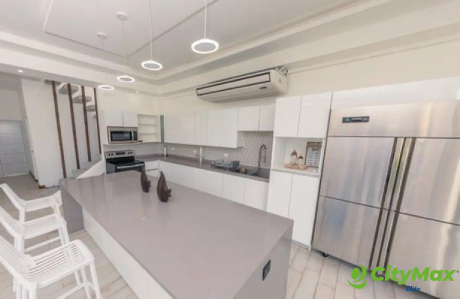 Venta Casa Vacacional a orillas de Playa Monterrico - foto 9