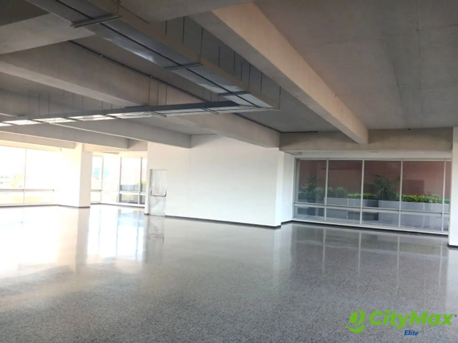 Edificio en Alquiler en zona 10 - Por estrenar !! - foto 13