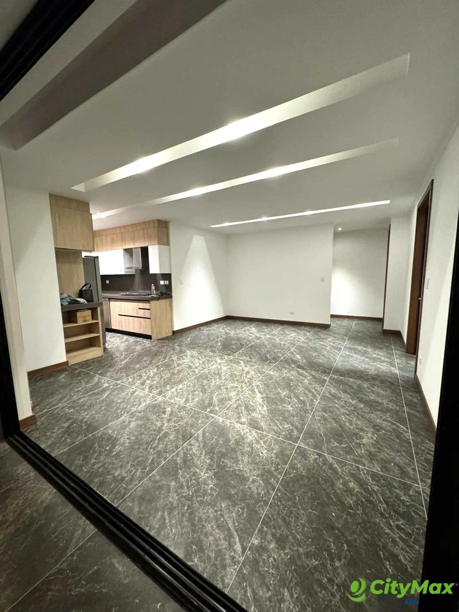 Apartamento en Venta en Zona 10 - foto 2