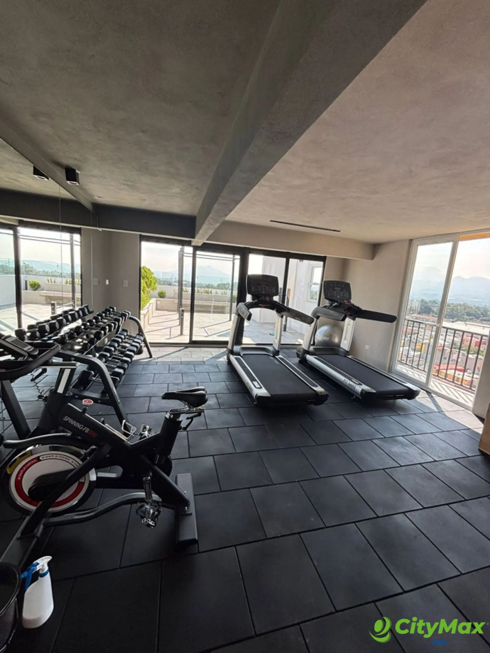 APARTAMENTO EN VENTA - EDIFICIO ESENTA ZONA 12 - Gimnasio