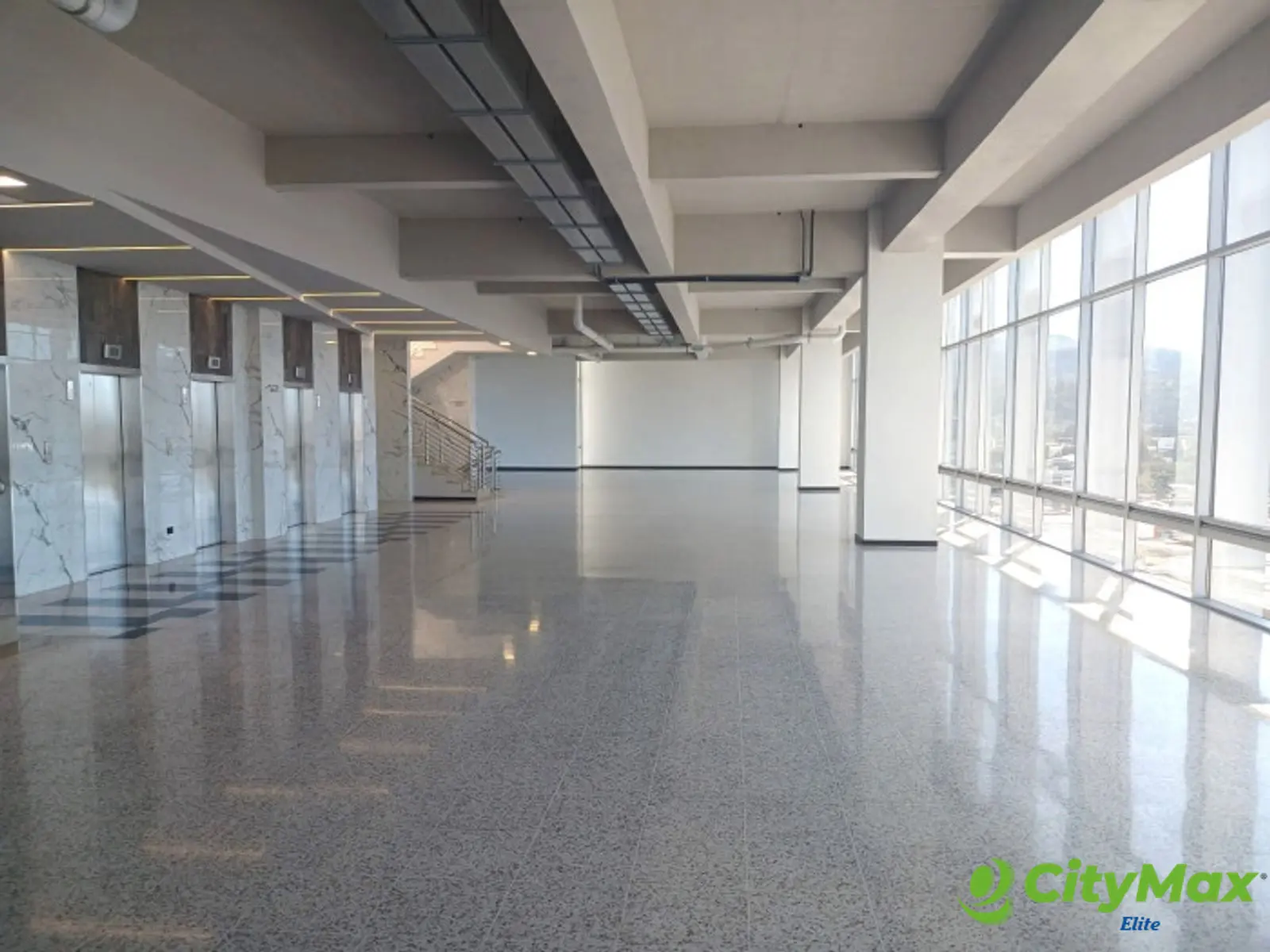 Edificio en Alquiler en zona 10 - Por estrenar !! - foto 3