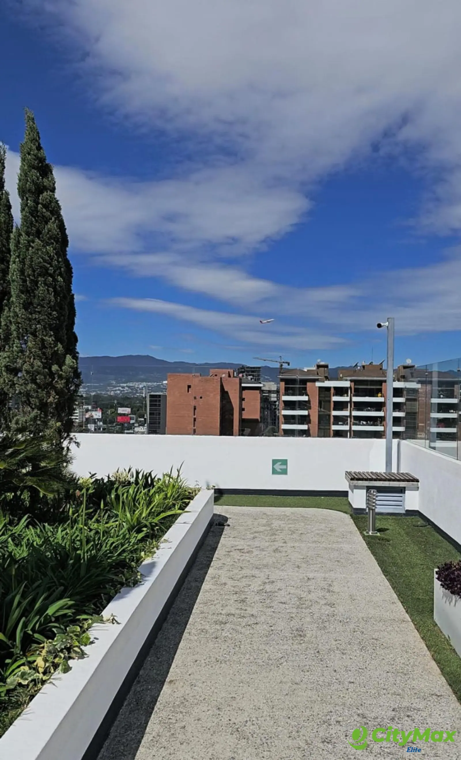 APARTAMENTO EN VENTA ZONA 10 - foto 12