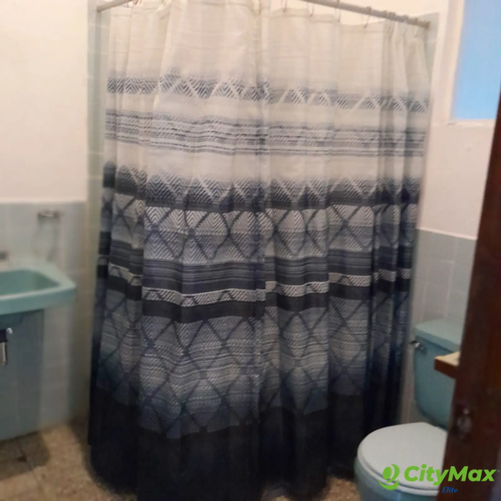 Apartamento Amueblado en Renta en Zona 10 - foto 3