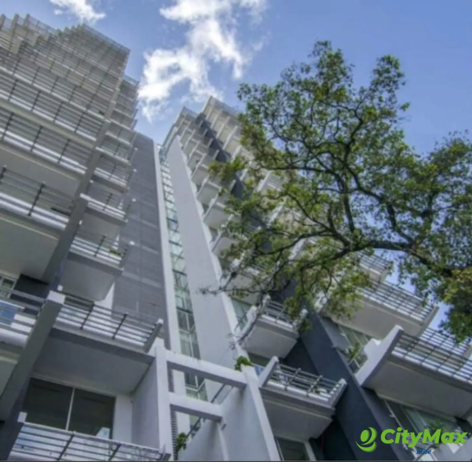 Apartamento en renta amueblado en zona 10 - Edificio