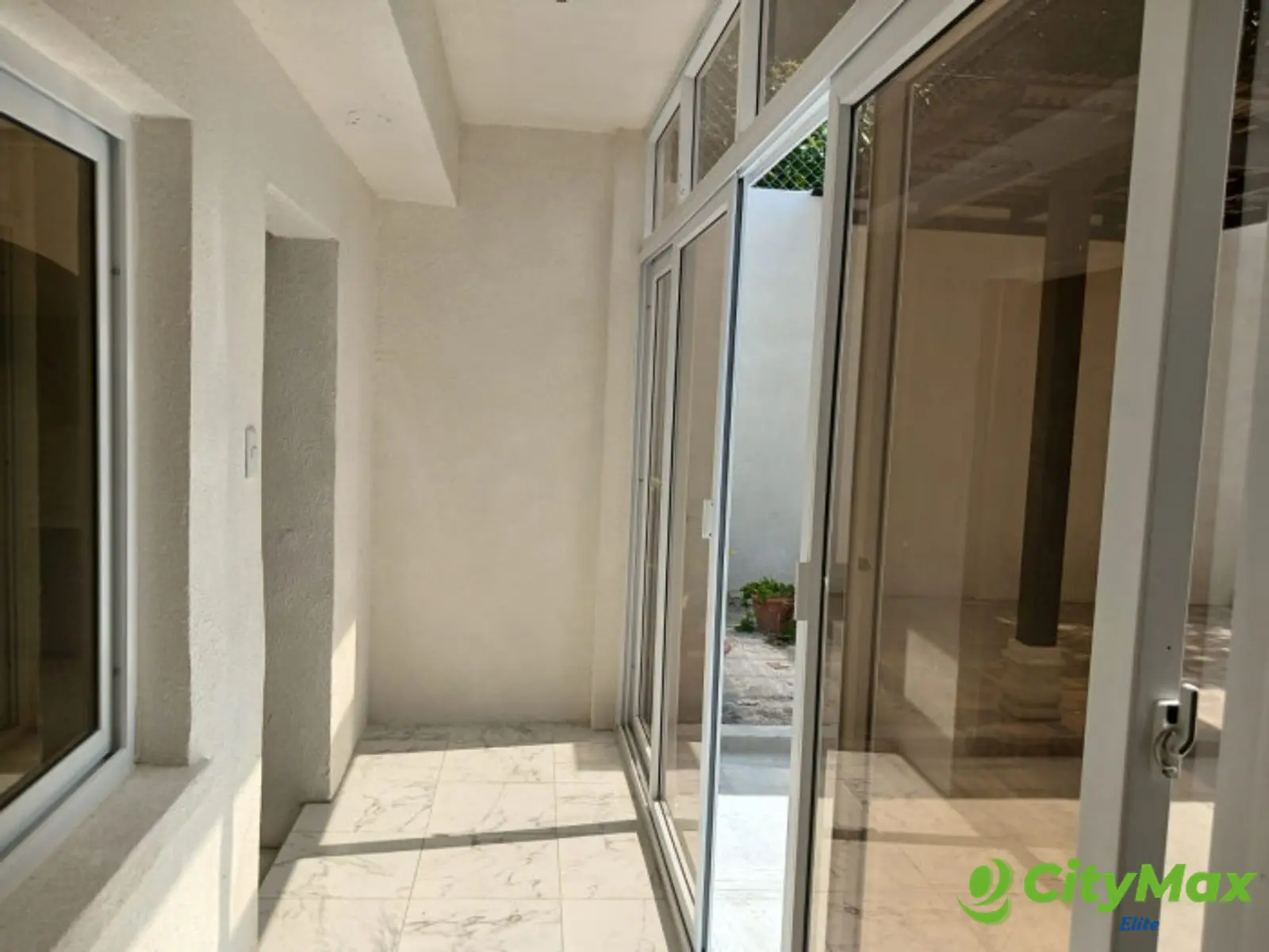 CASA REMODELADA EN VENTA EN ZONA 1 - foto 8