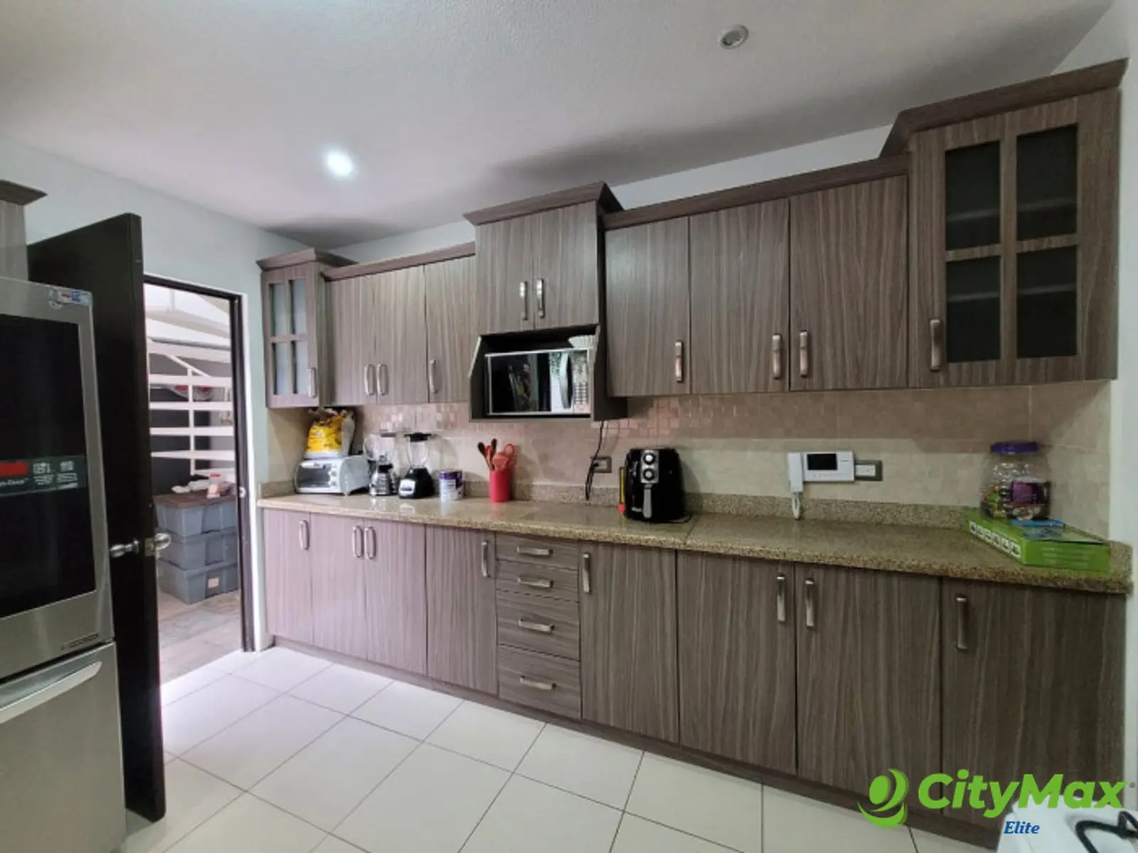 CASA EN VENTA EN HACIENDA REAL ZONA 16 - foto 6