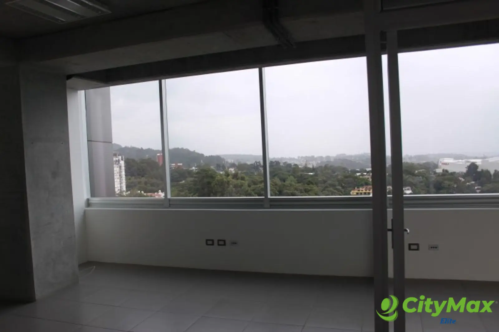 CityMax Renta Oficina en Edificio DOMANI zona 15 - foto 15