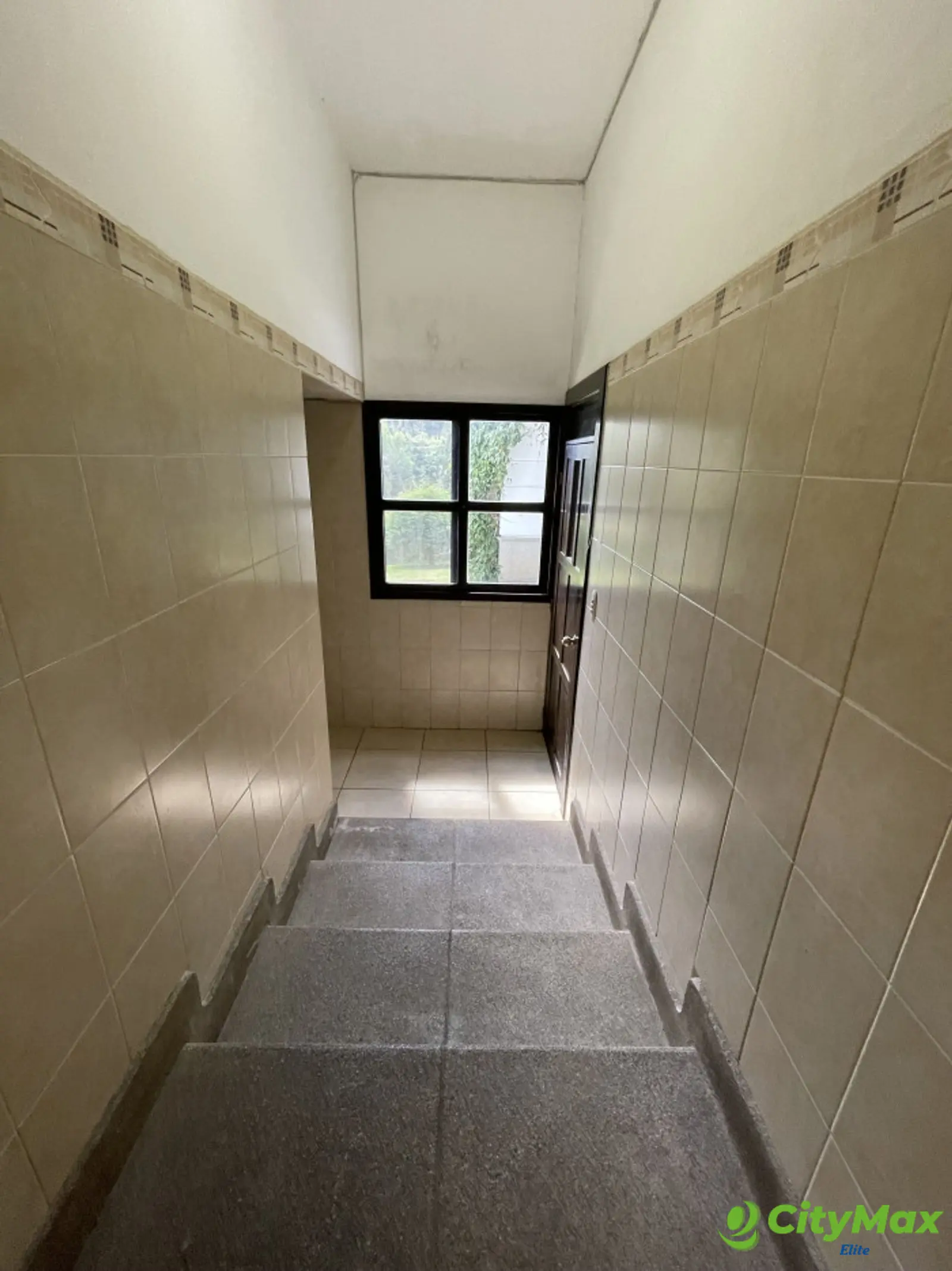 Casa de un nivel en Renta y Venta Km 18.5 CAES - acceso a cuarto de servicio privado