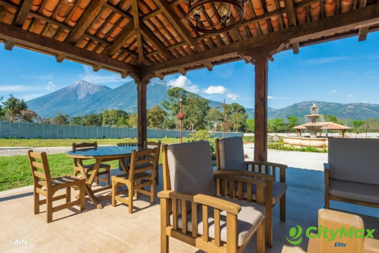 Vendo Casa tipo Bourlemont - Club en Antigua Guatemala - foto 3