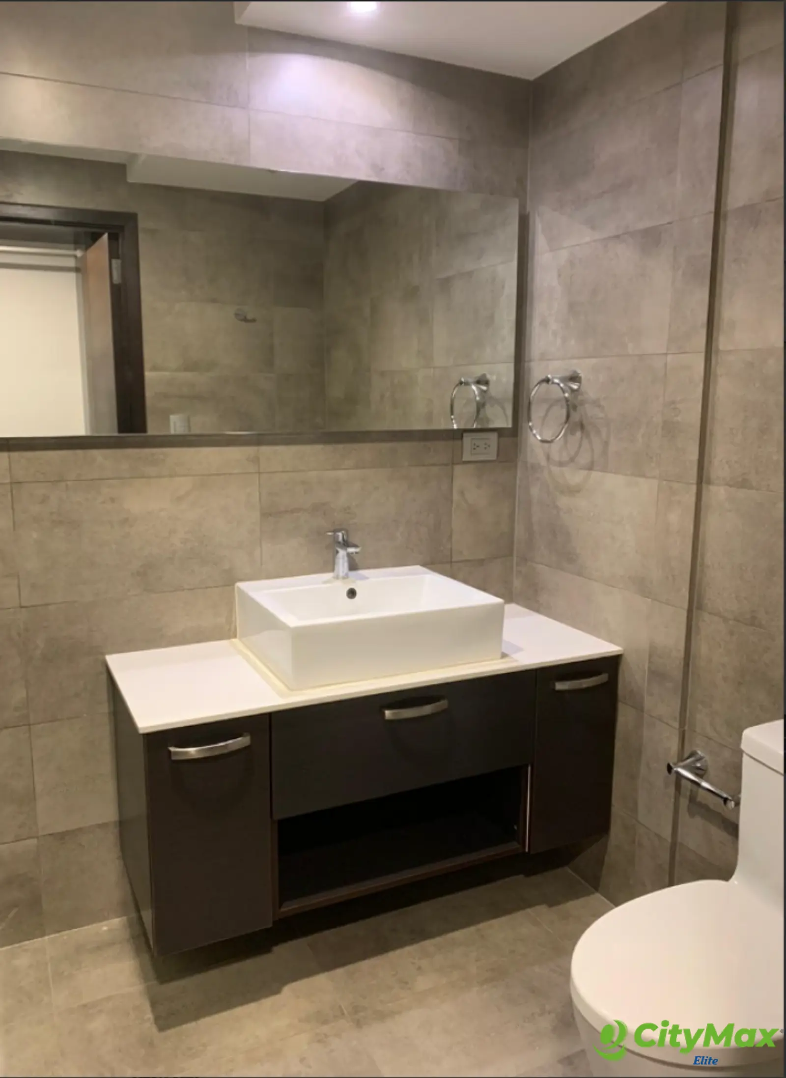 Apartamento en venta en zona 10 - foto 7