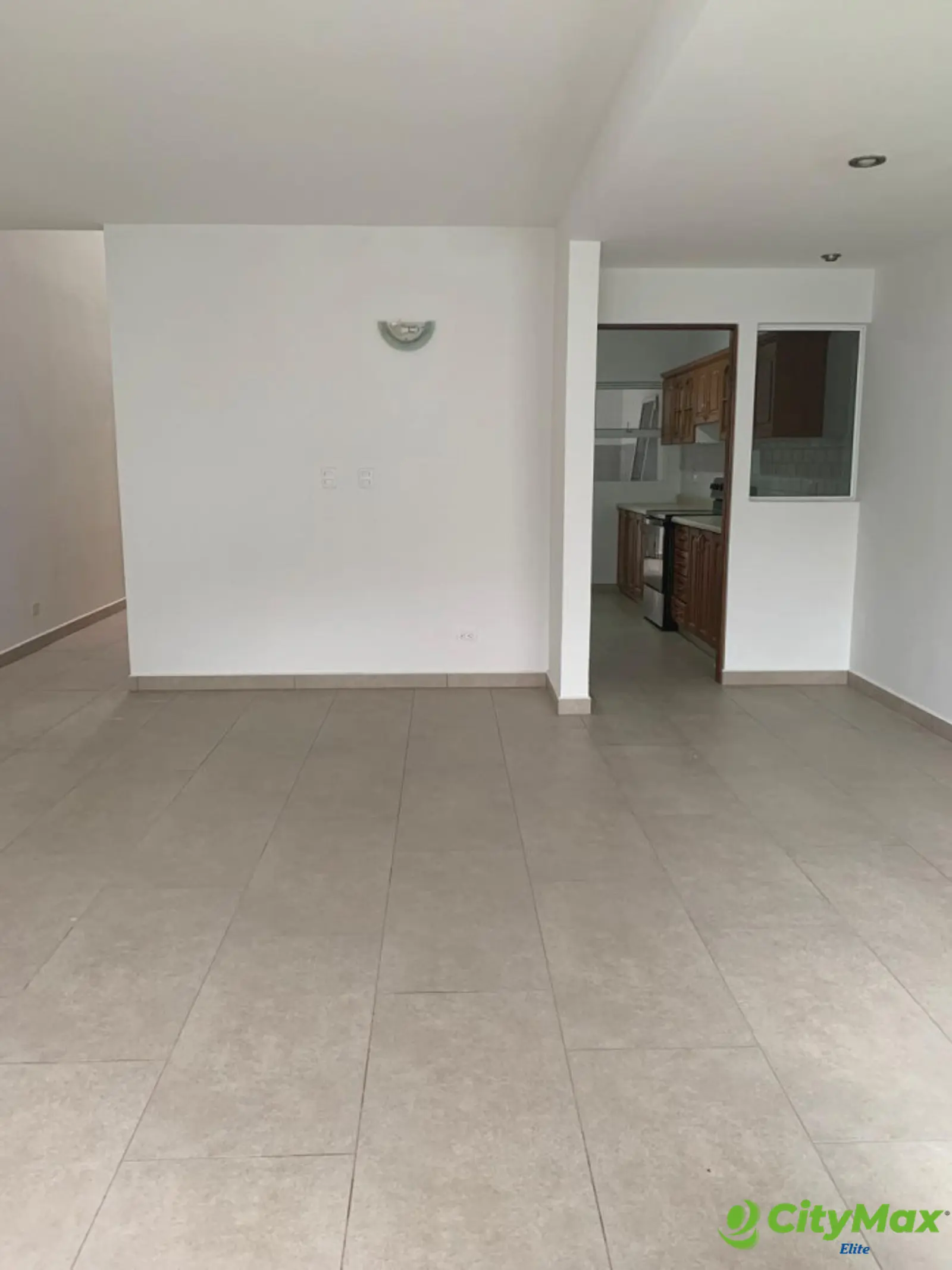 CASA EN VENTA - KM 15 CARRETERA A EL SALVADOR - Área Social