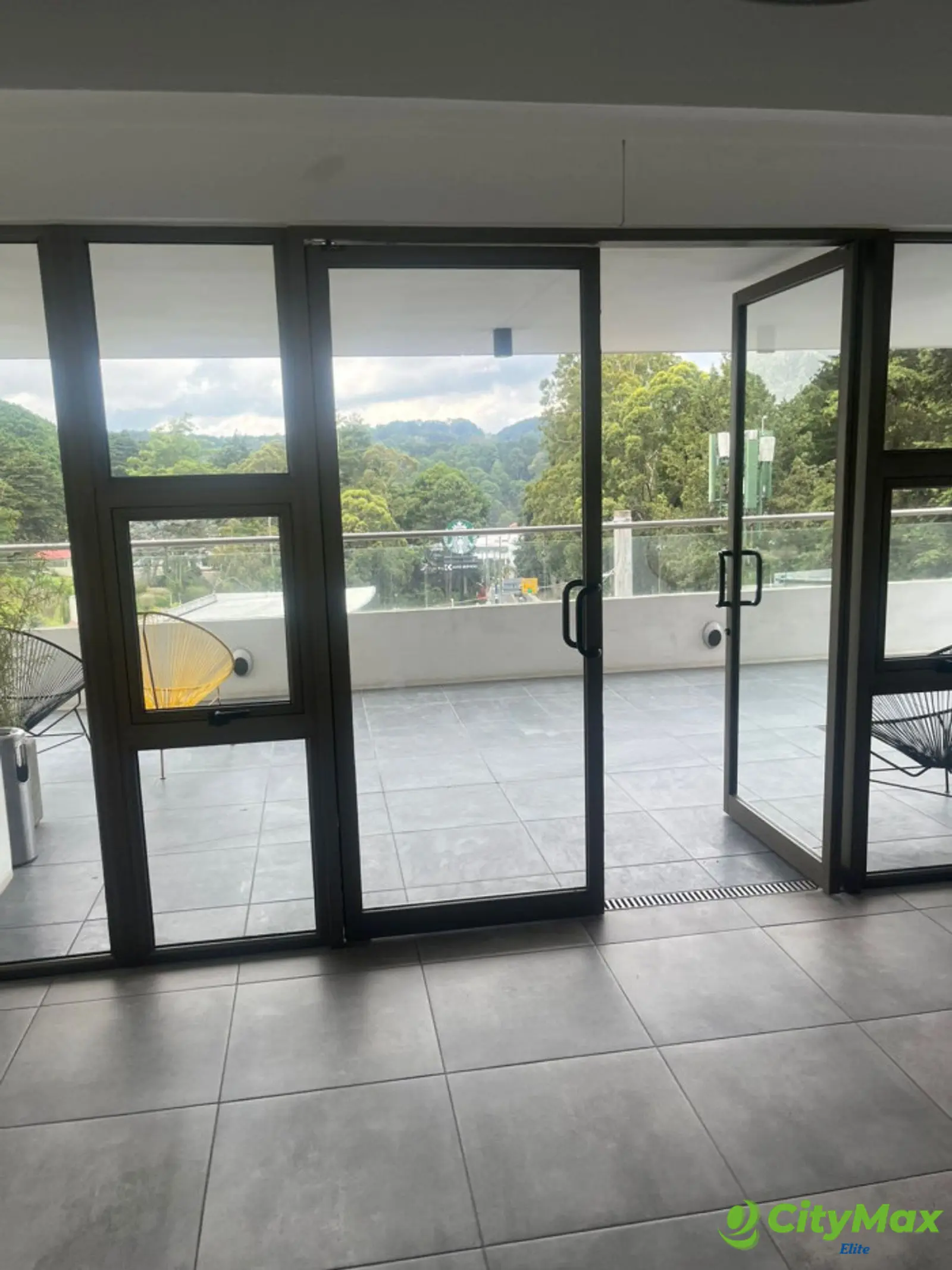  Apartamento c/Línea Blanca en Venta en Muxbal  - foto 2