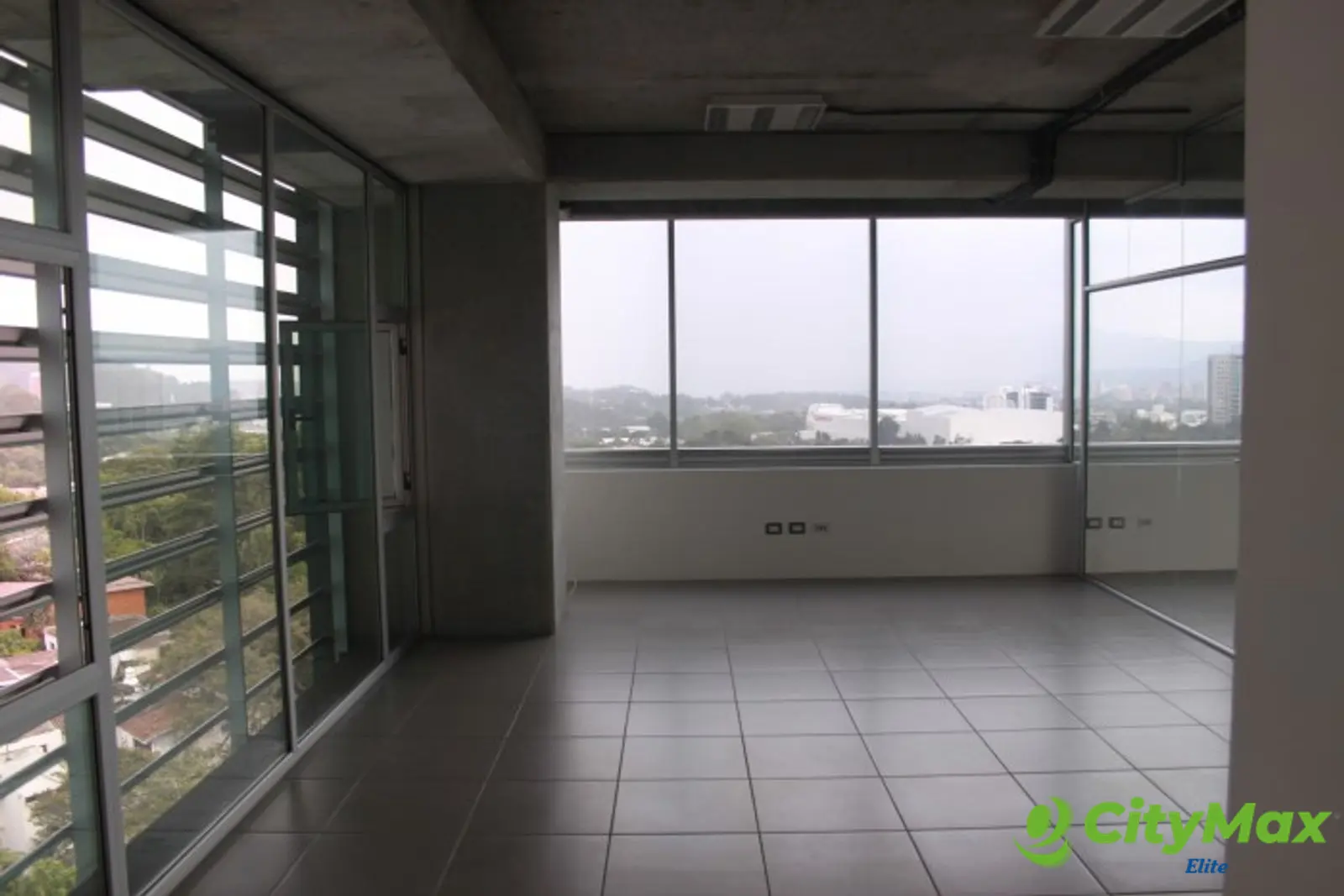 CityMax Renta Oficina en Edificio DOMANI zona 15 - foto 13