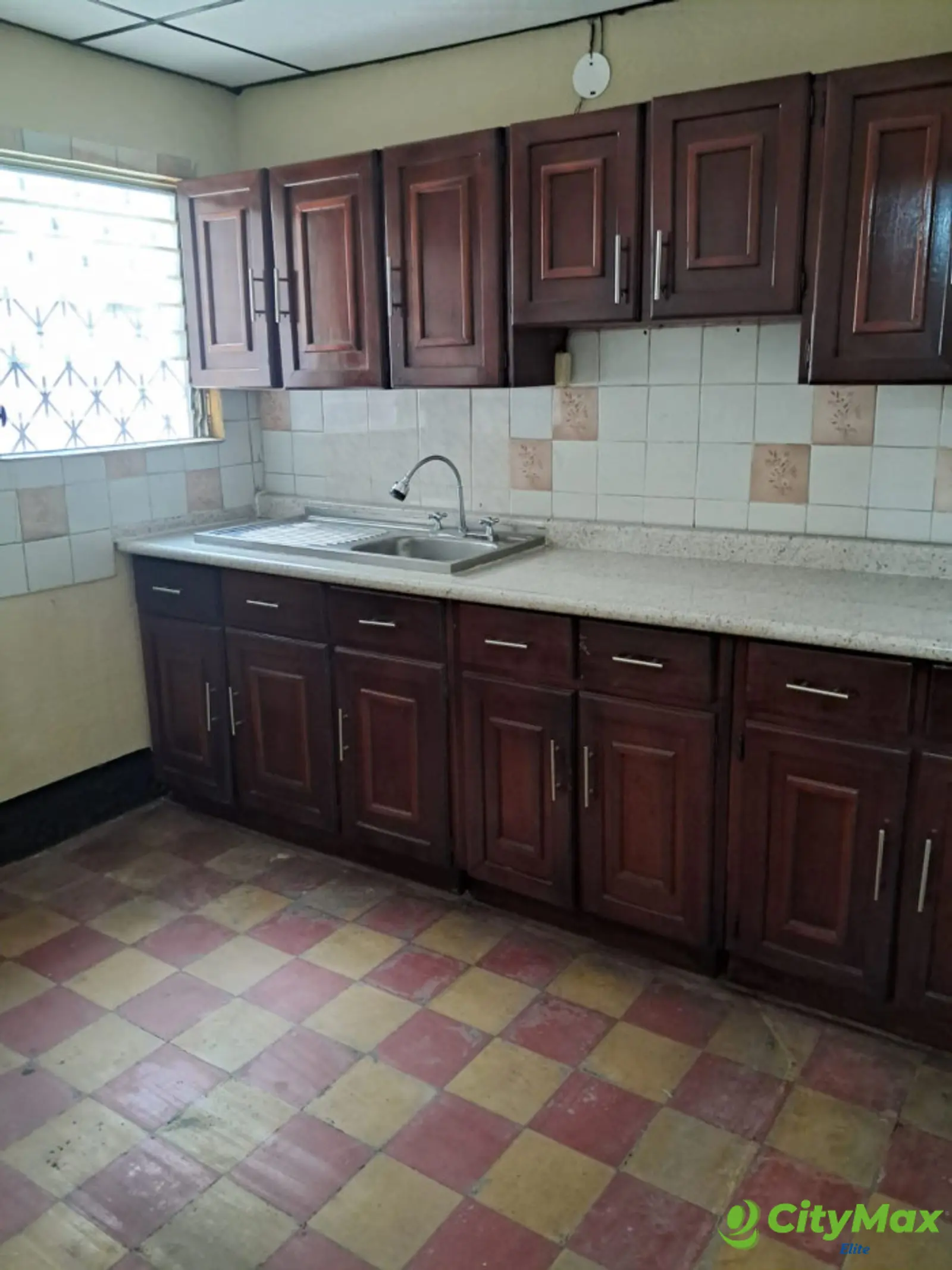 Casa Residencial en Colonia Santa Marta, Zona 5 Mixco - foto 3