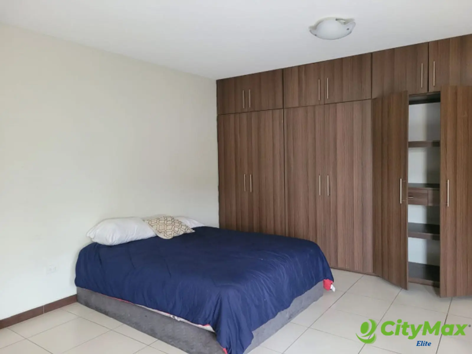 CASA EN VENTA EN HACIENDA REAL ZONA 16 - foto 18