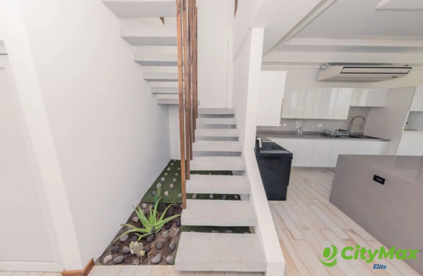 Venta Casa Vacacional a orillas de Playa Monterrico - foto 16