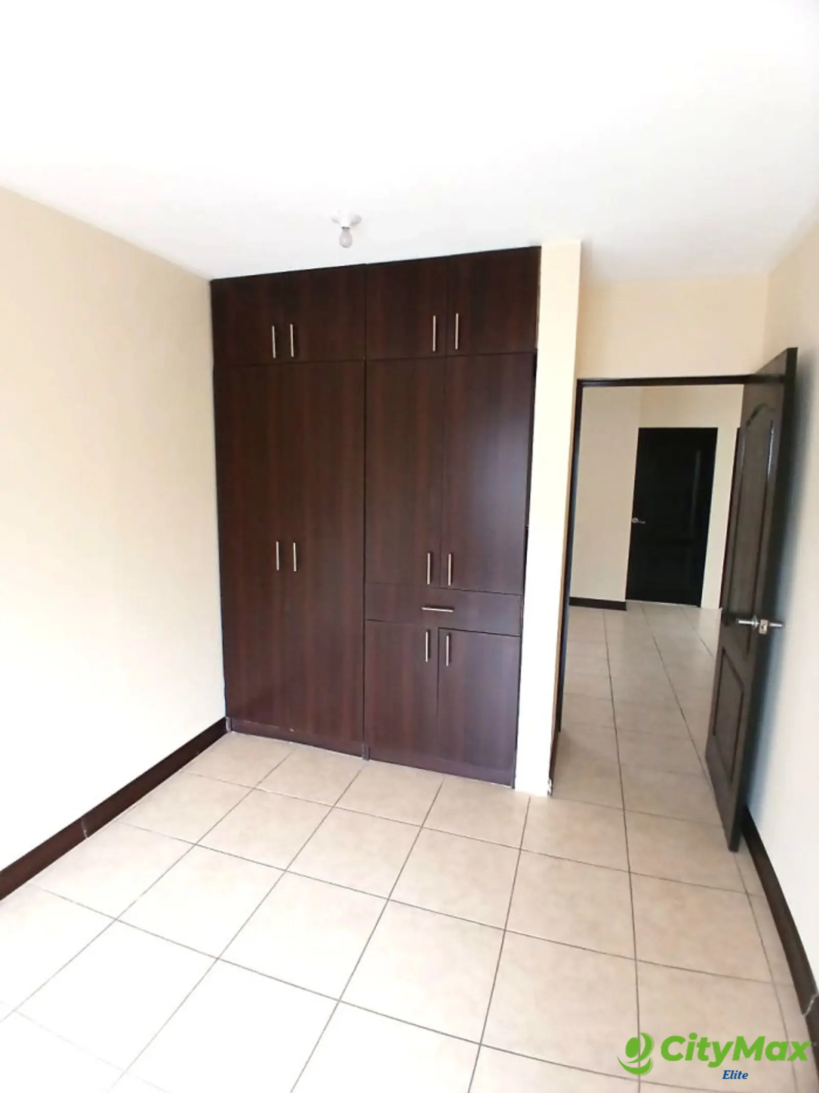 Casa en Venta en La Reserva, Carretera a El Salvador  - foto 8